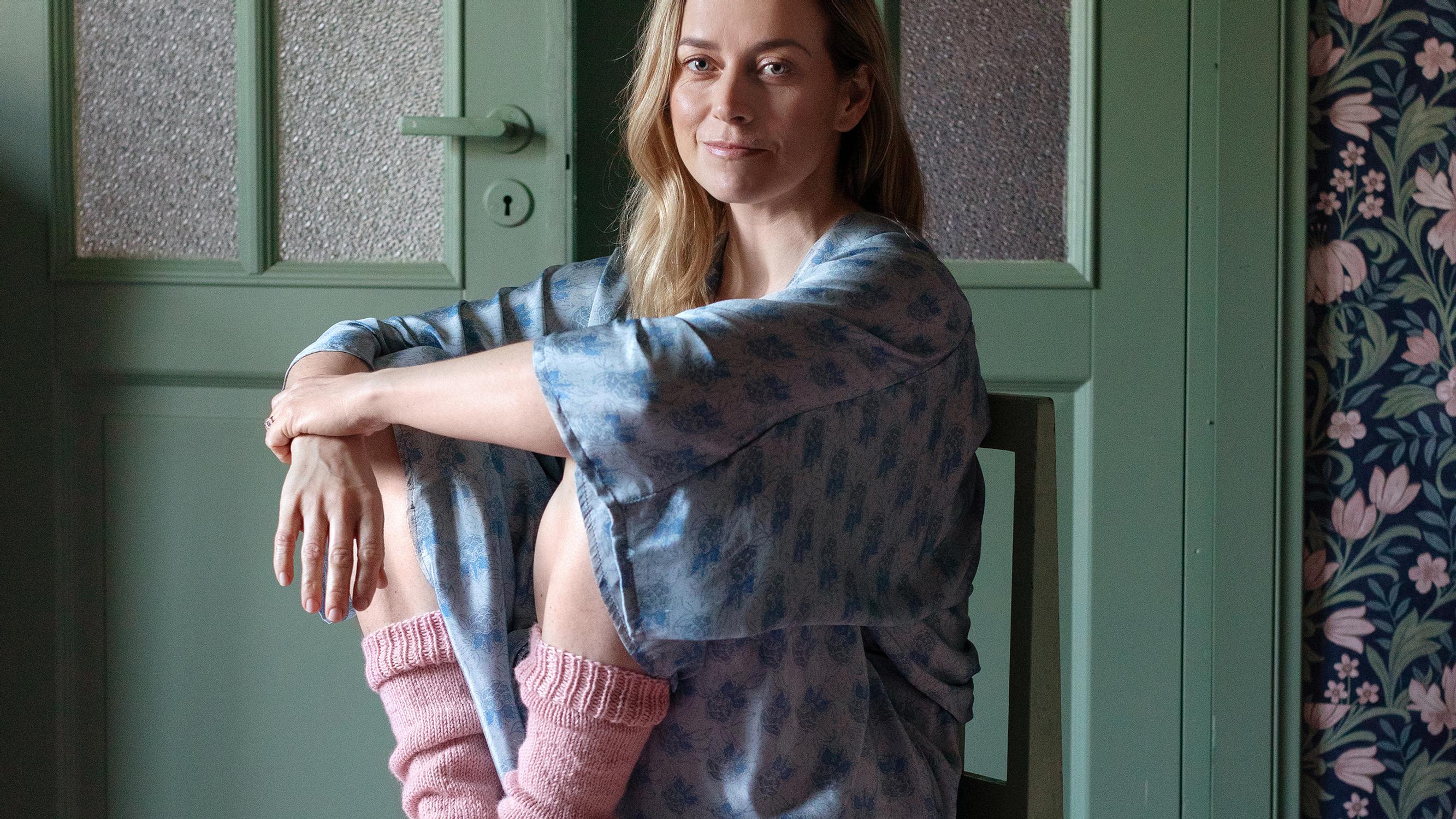 Renowned Finnish actor Iina Kuustonen’s beloved sock pattern of 20 years—perfect for beginners!