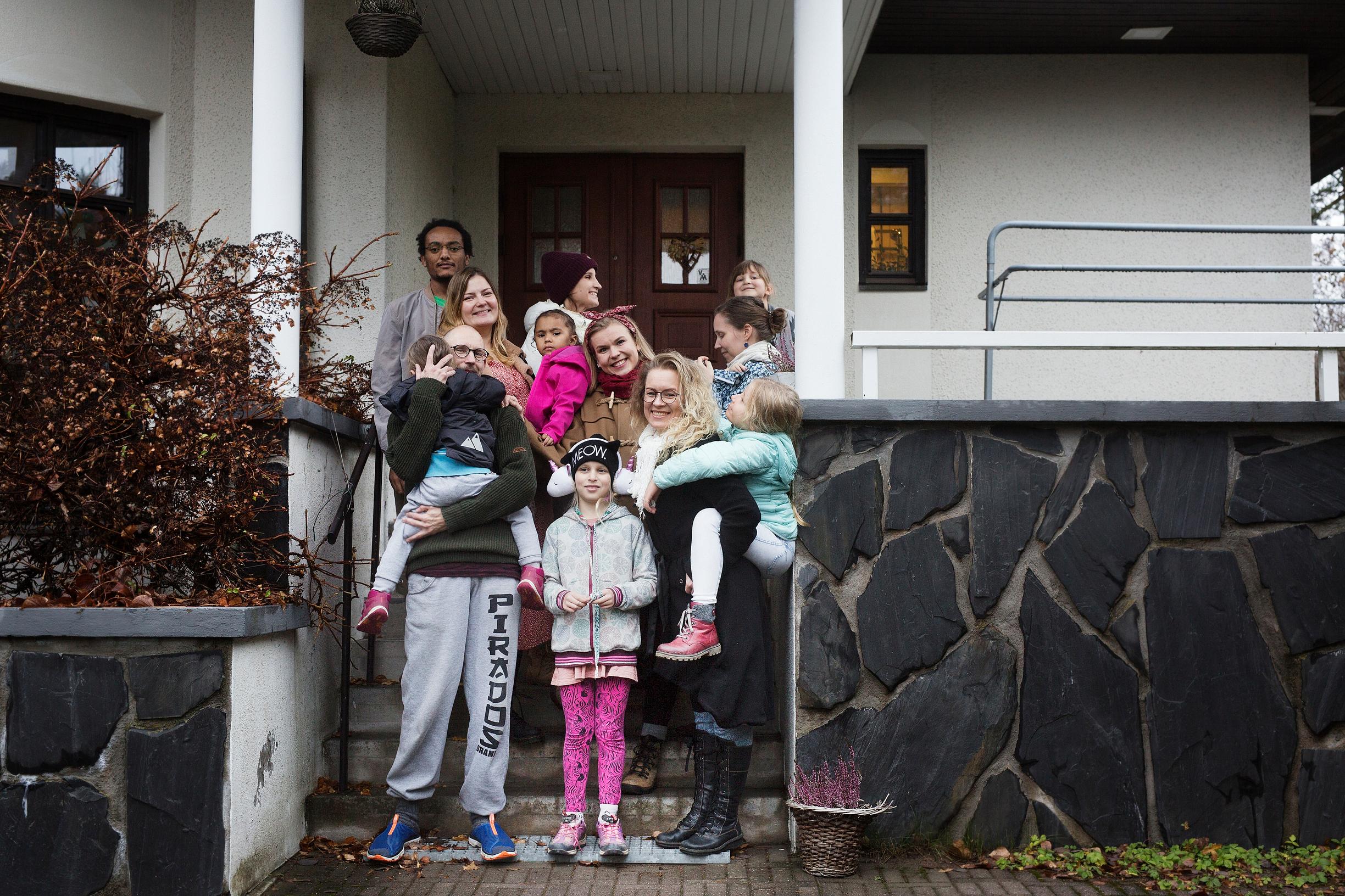 A divorced mother solved her housing dilemma by founding a commune for single parents—“I thought there must be others in a similar situation”