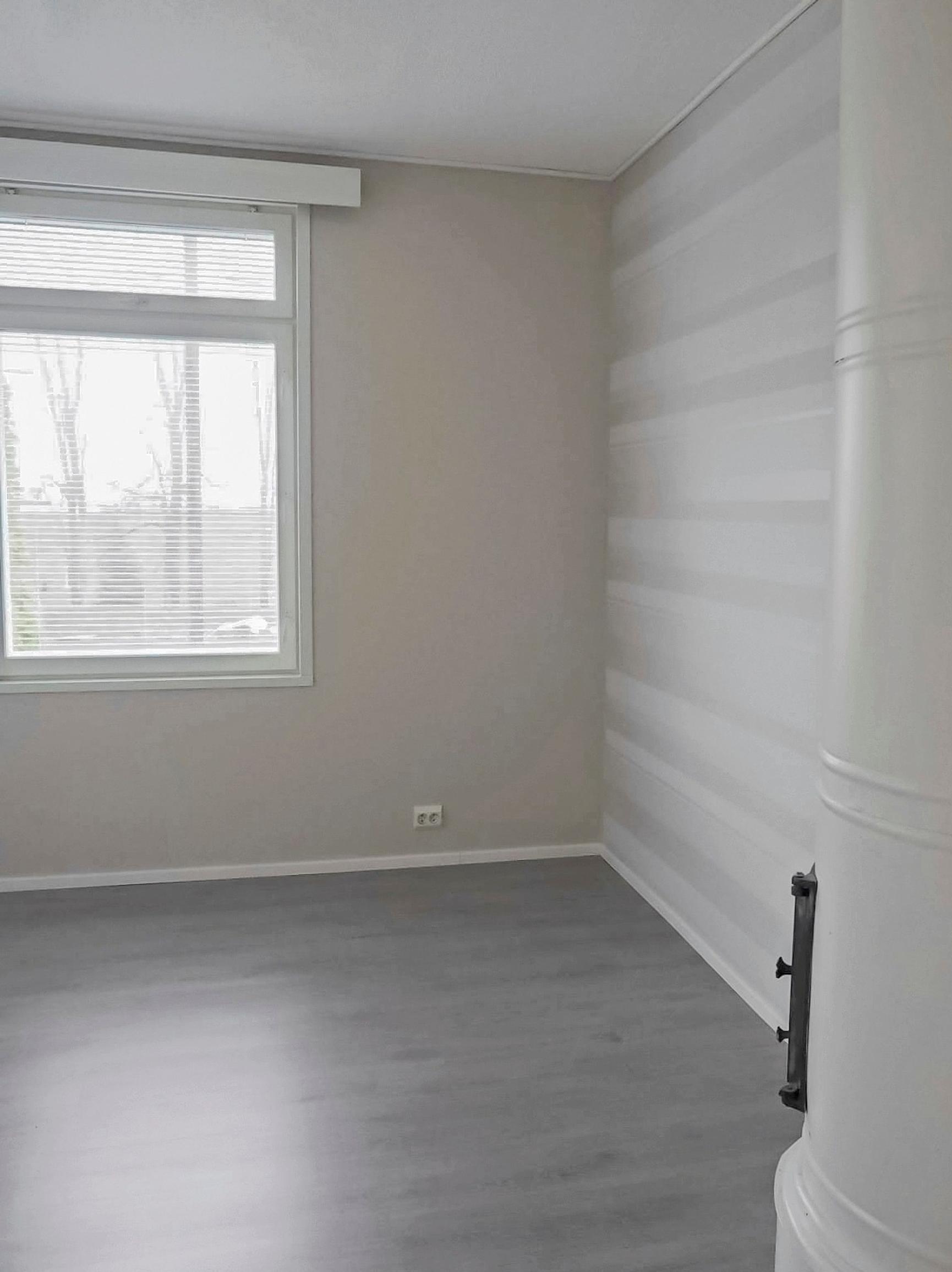 Bedroom before the renovation