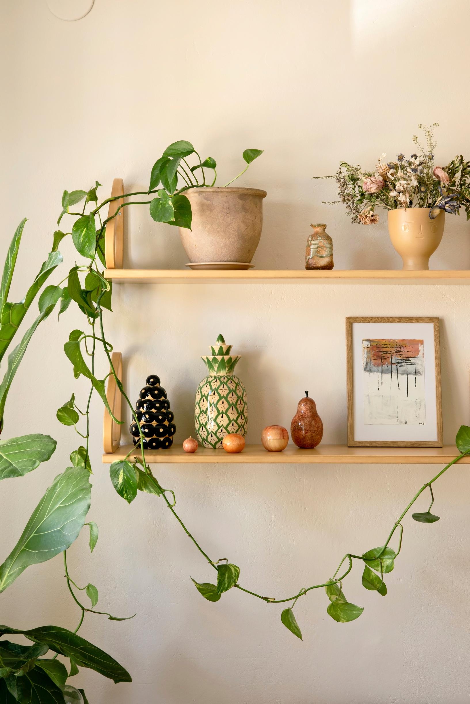 Wall shelf in the living room