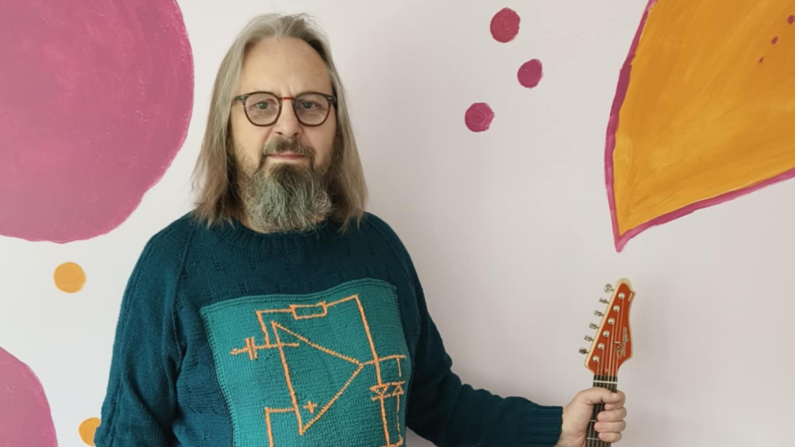 Fit for an engineer! Finnish Meiju knitted a very special sweater for her partner Markku