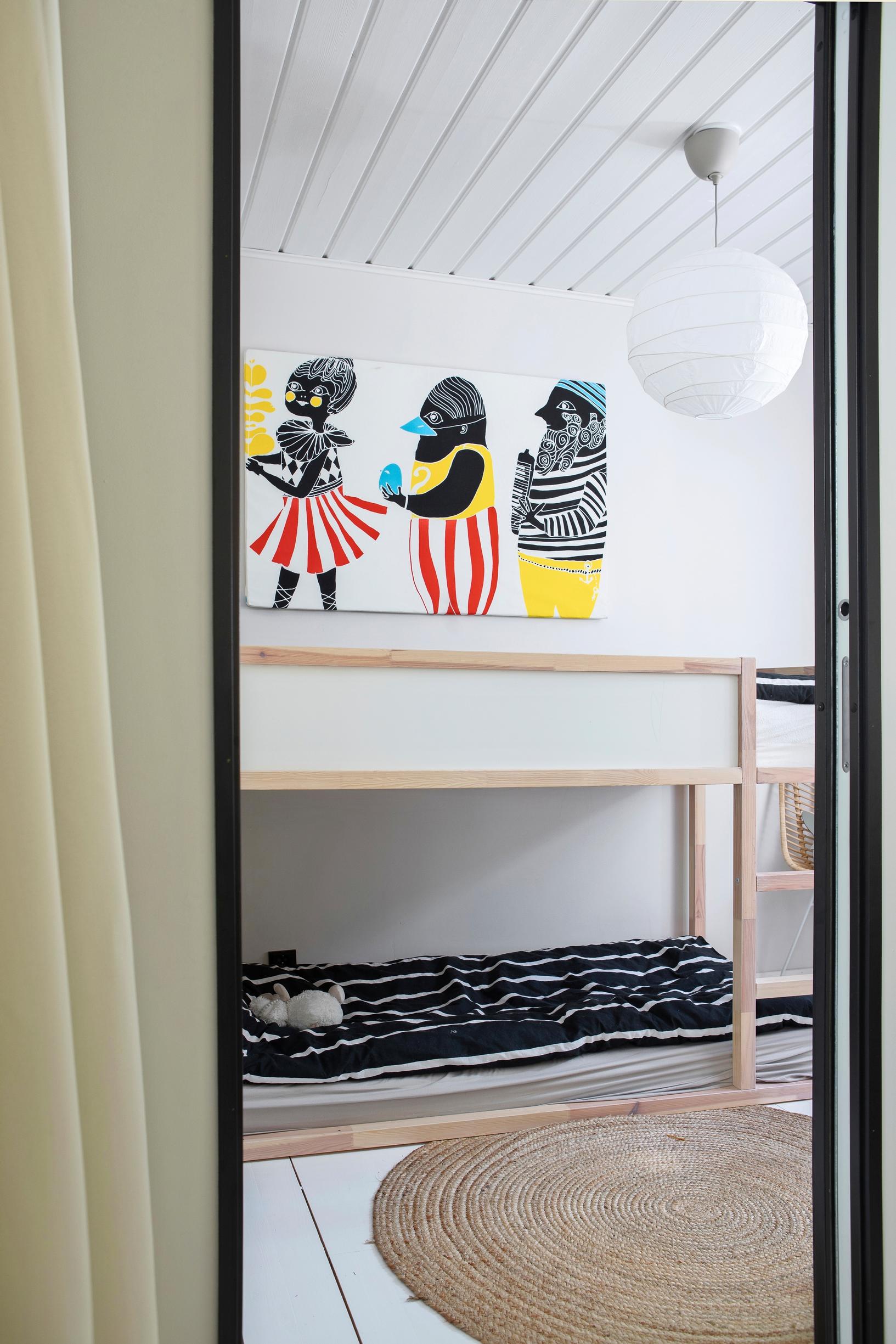 A bunk bed in the children’s compact room