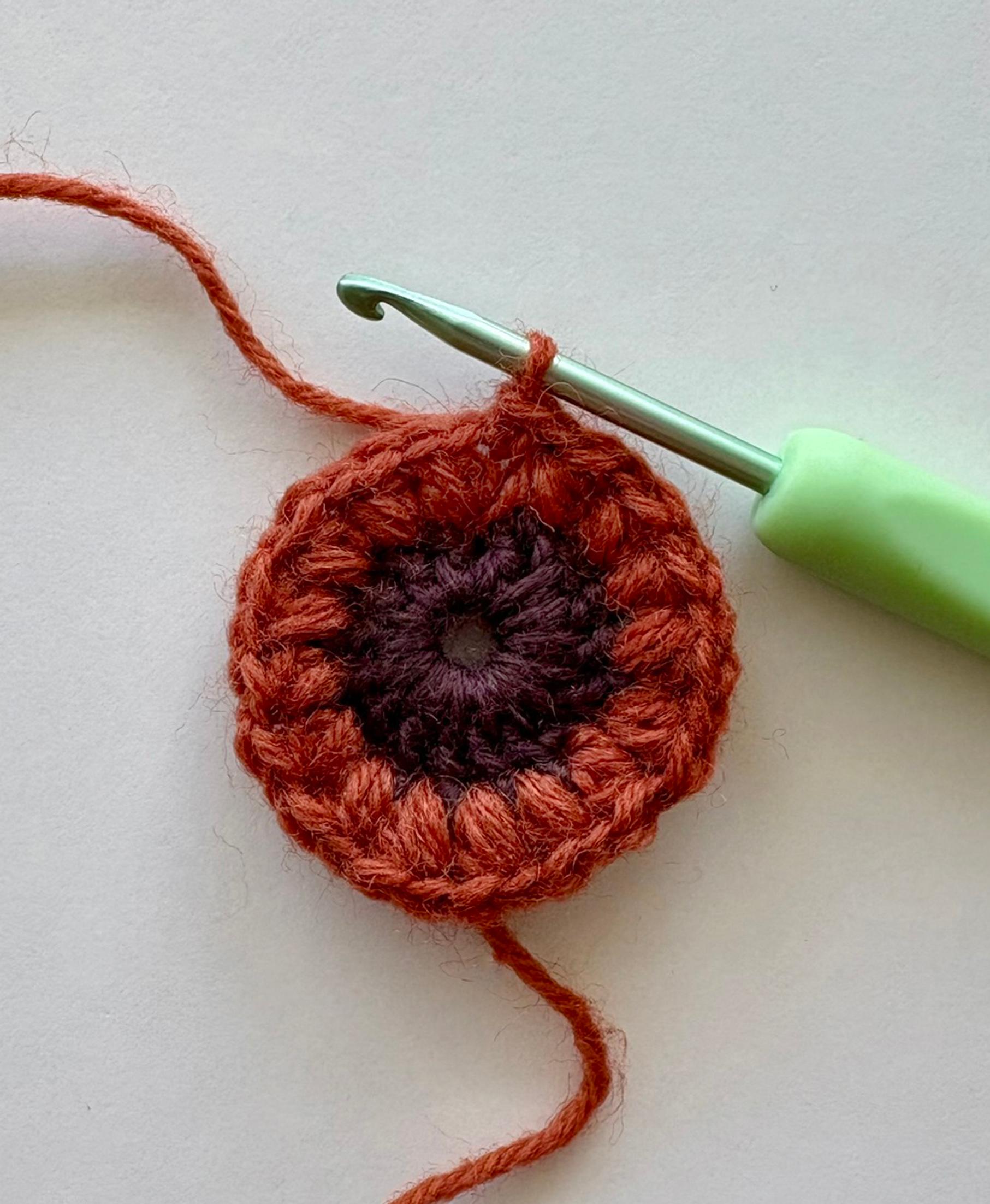 Sunflower granny square round 2