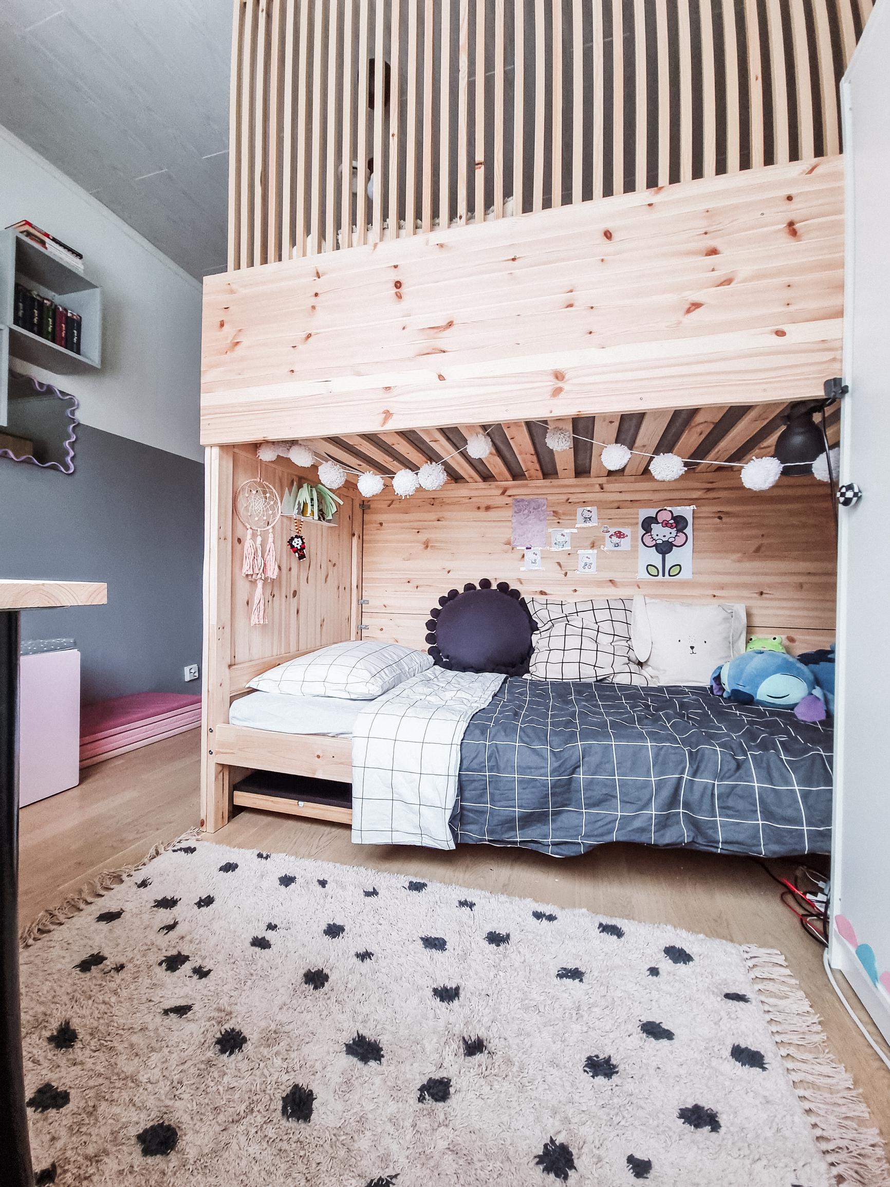 9-year-old’s side of the room