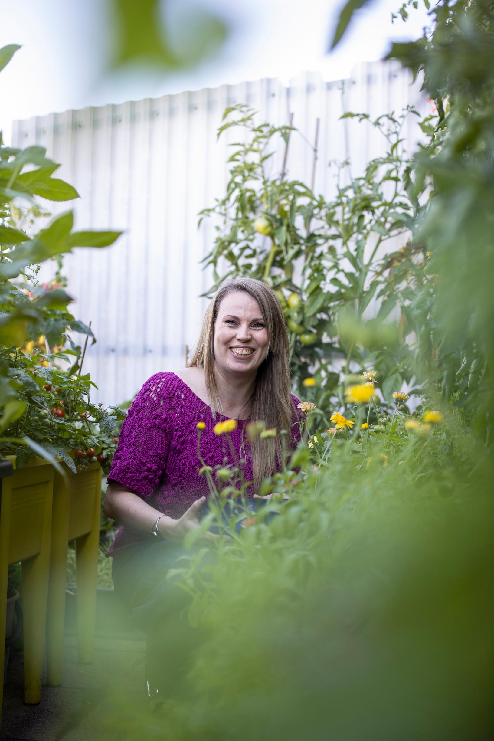 Balcony garden: Pitta Inna in her garden