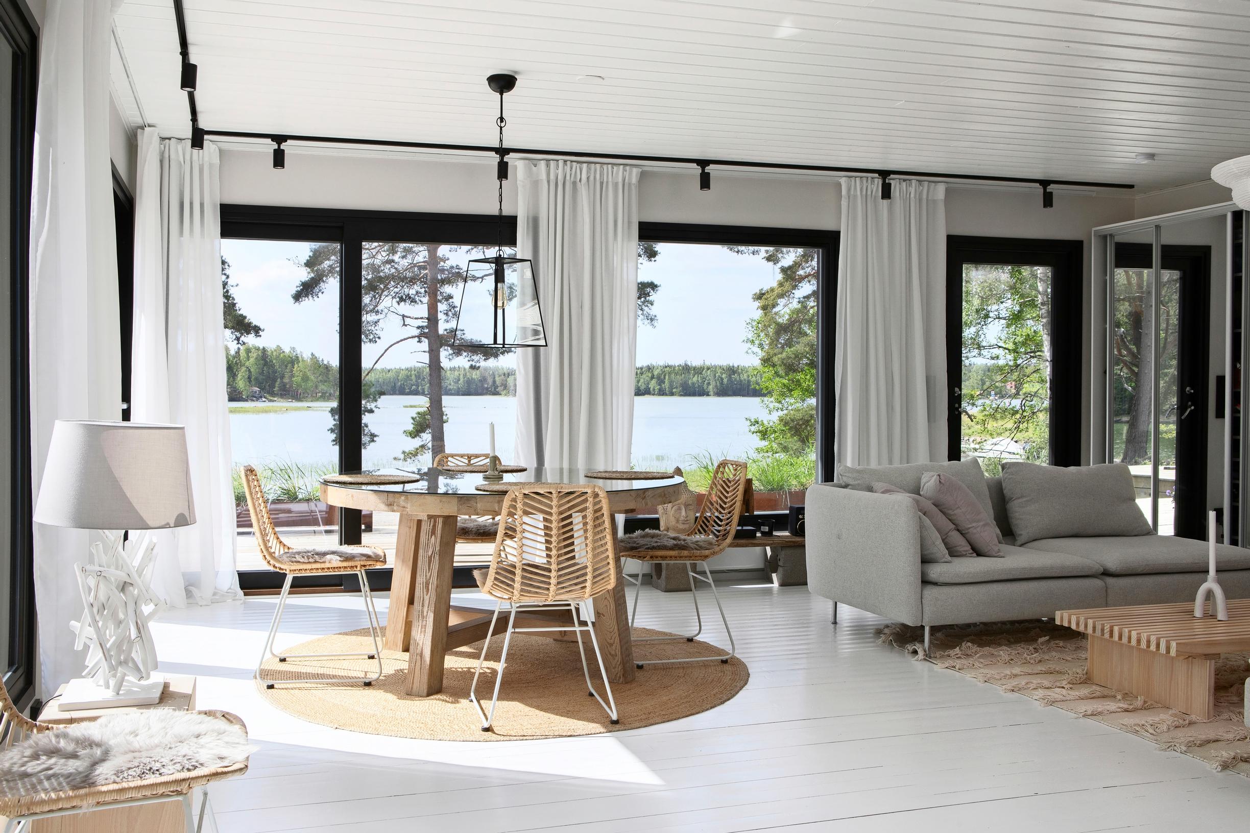 The enclosed terrace converted into a living room