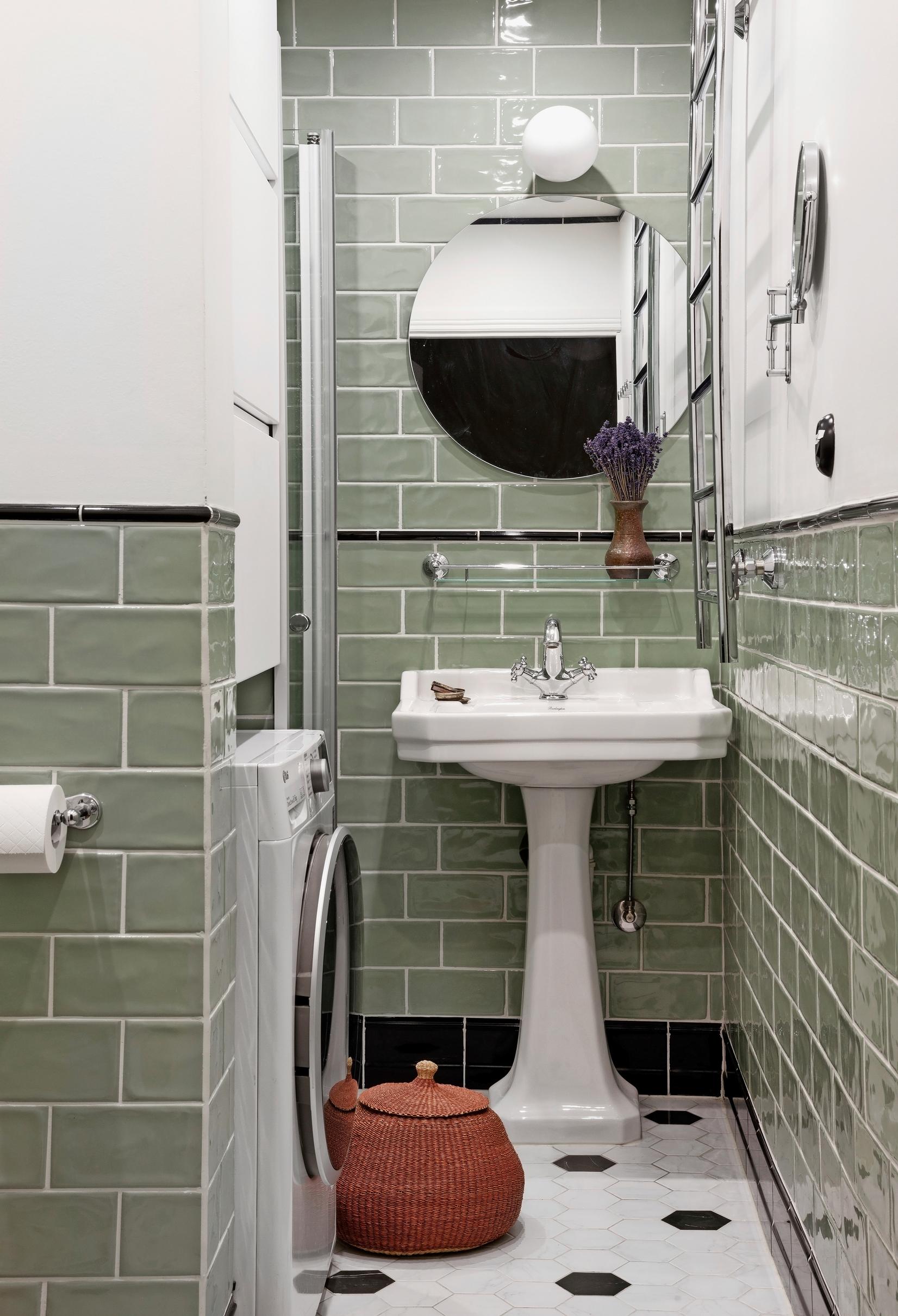 Image of a bathroom in a Töölö home