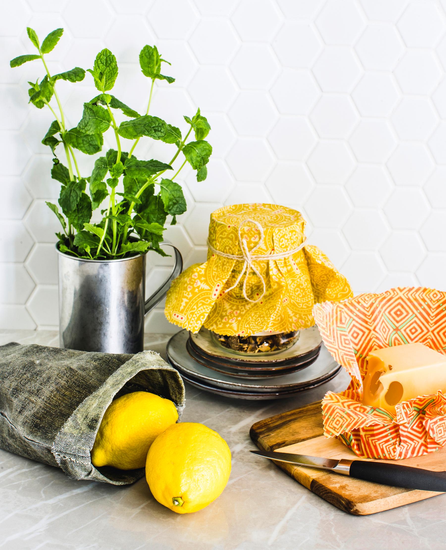 Say goodbye to plastic wrap: how to make a beeswax wrap from old fabrics and reuse them