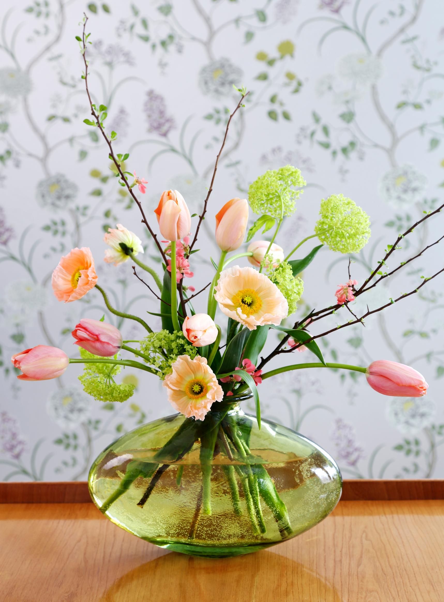 Valentine’s Day flowers: poppy bouquet