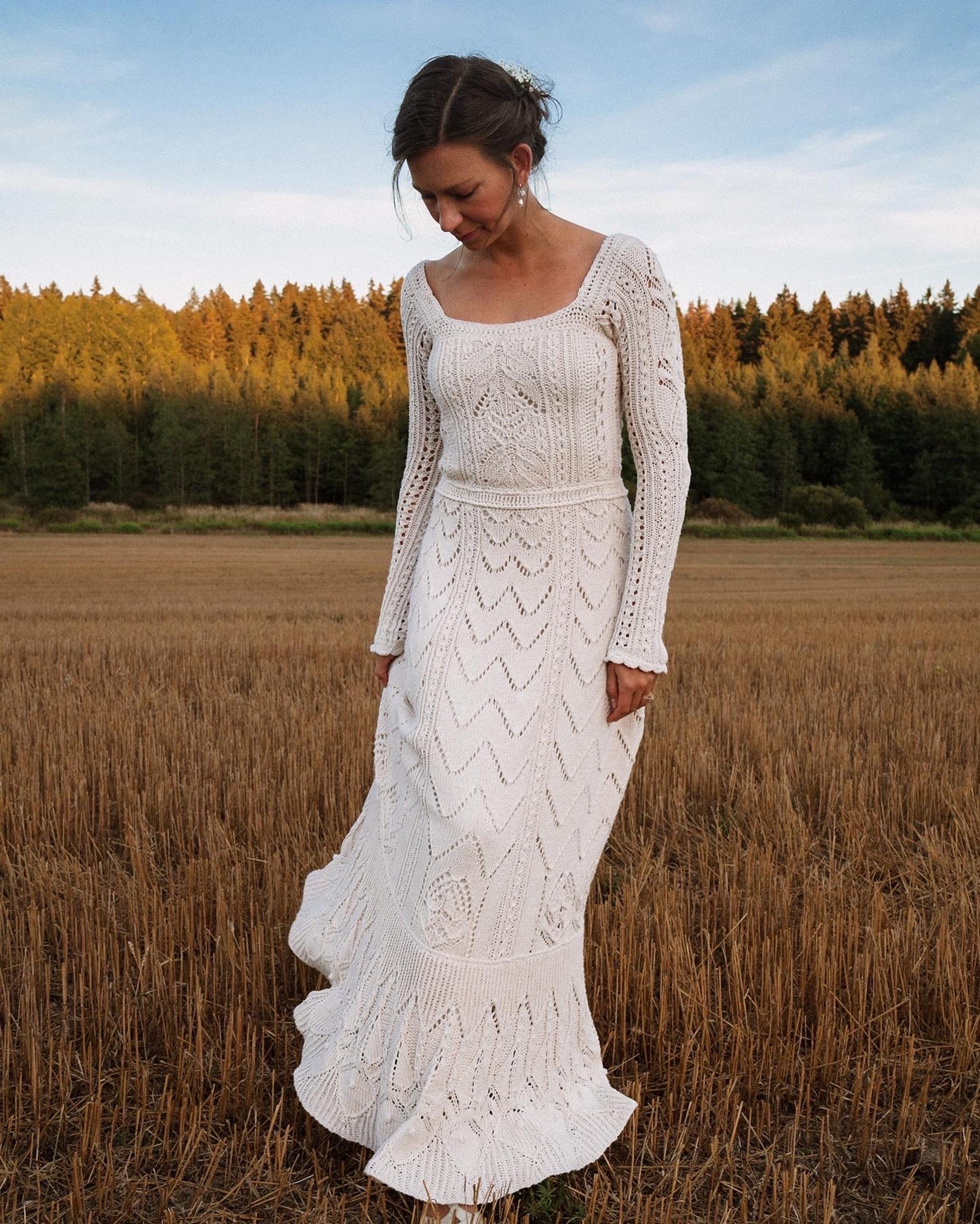Veronika Lindberg in her knitted wedding dress she knitted herself