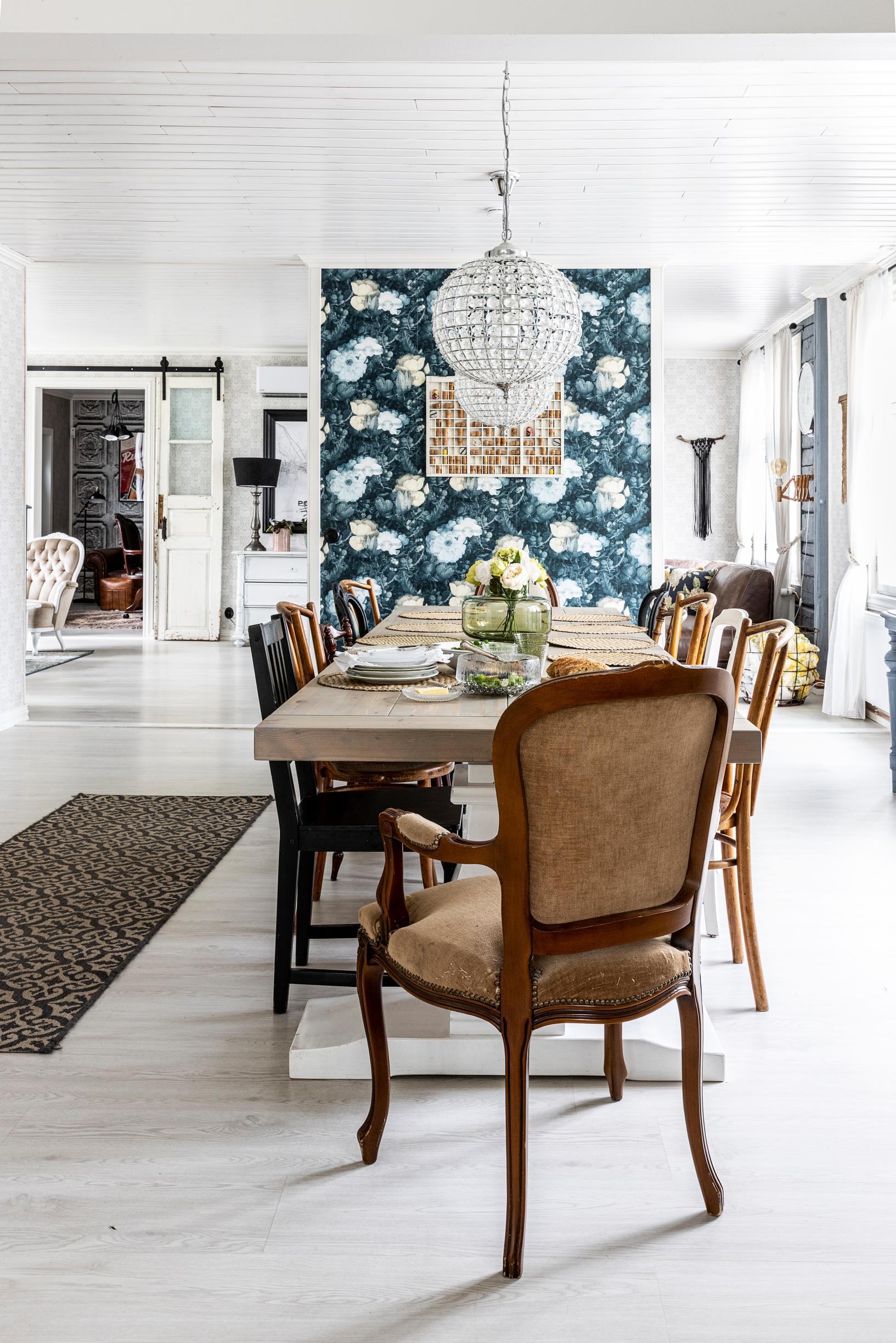 An eclectic dining set made from mismatched chairs