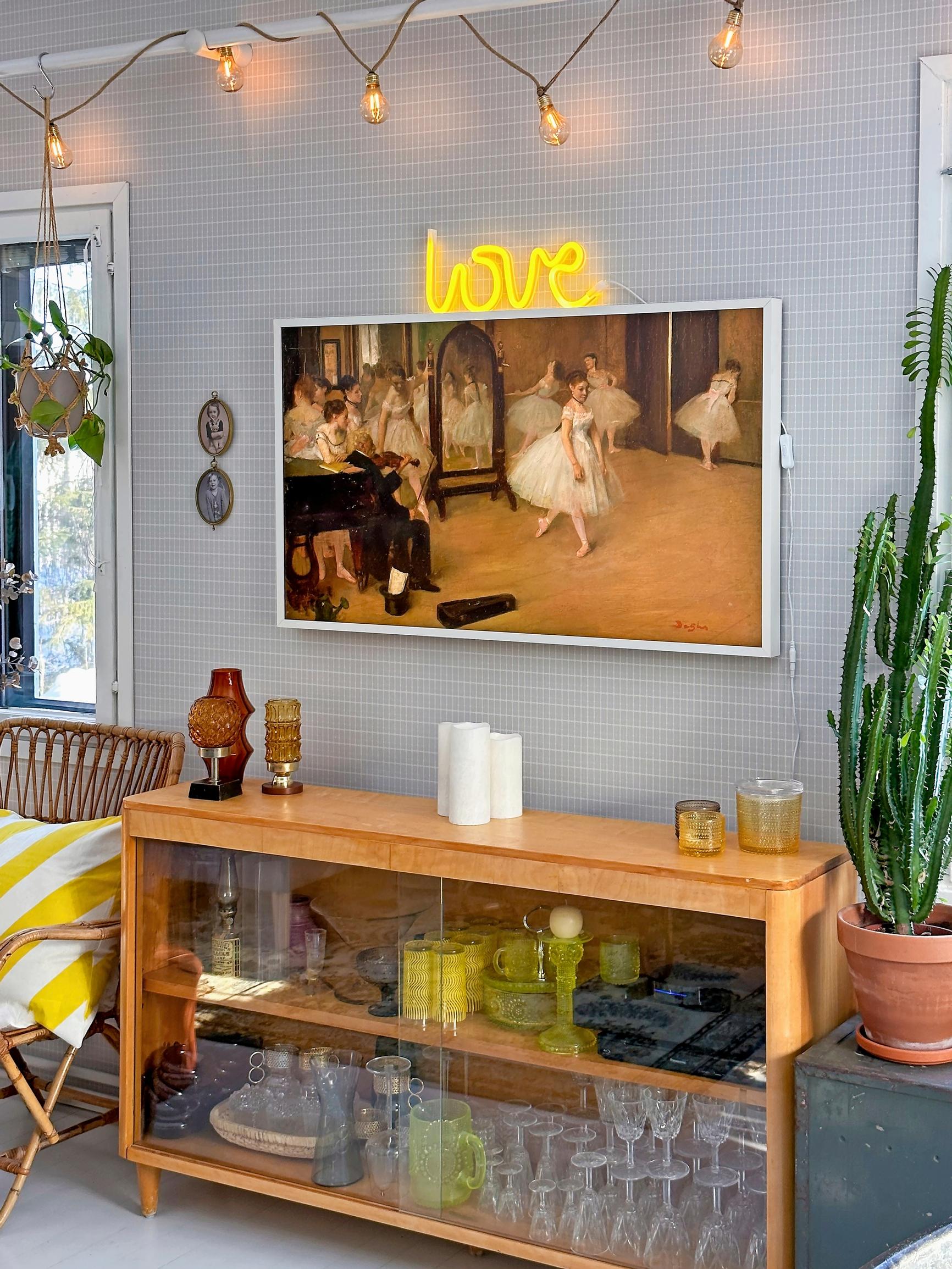 Frame TV on the wall