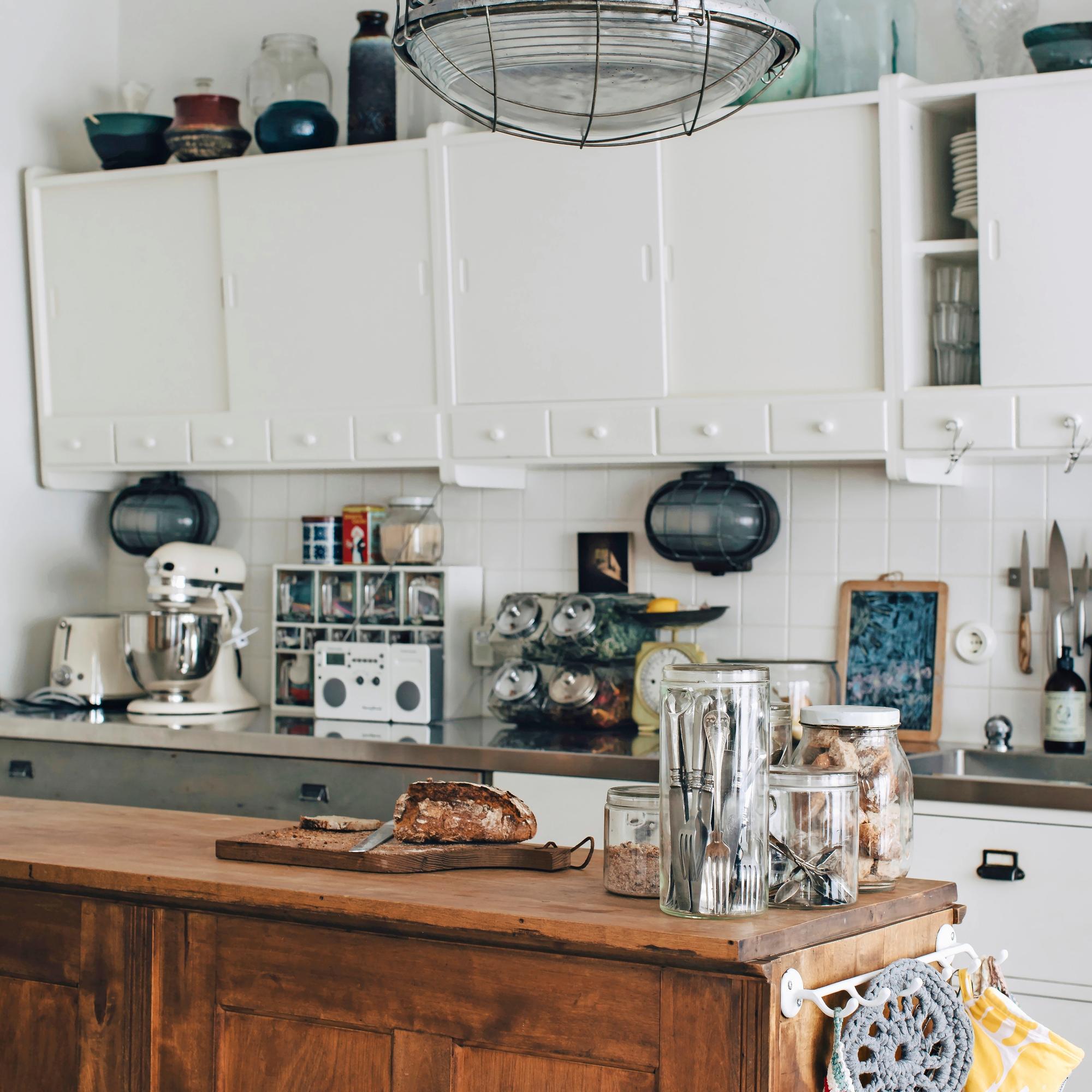 5 easy ways to organize your kitchen—restaurant secrets revealed