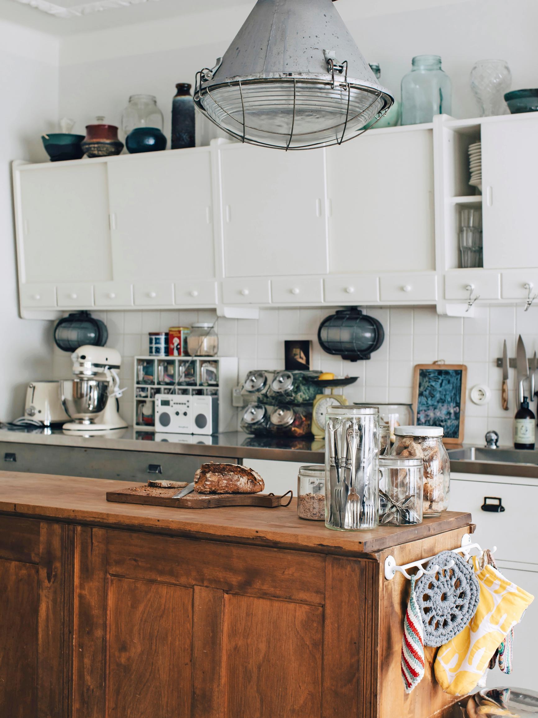 5 easy ways to organize your kitchen—restaurant secrets revealed
