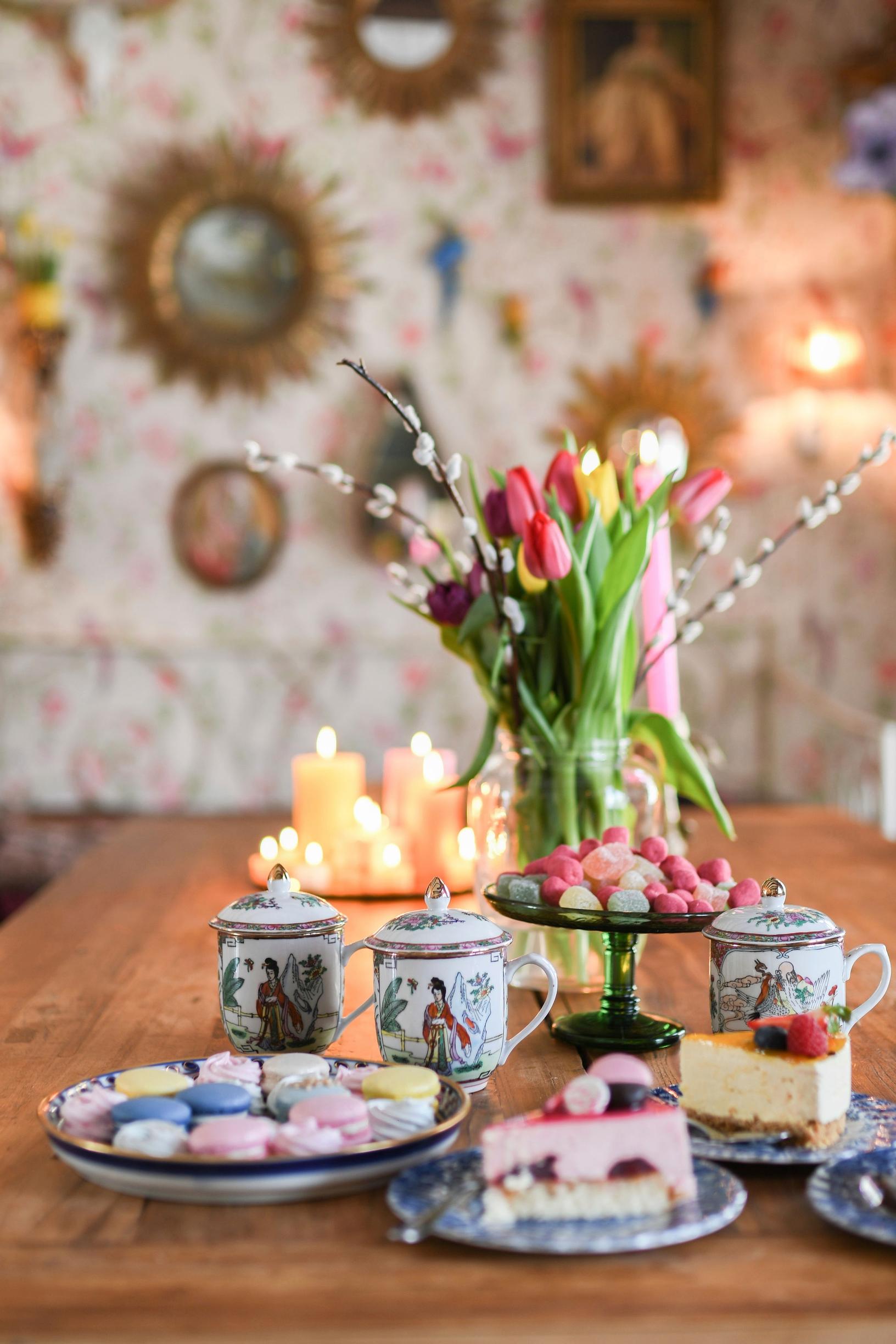 Easter table setting.