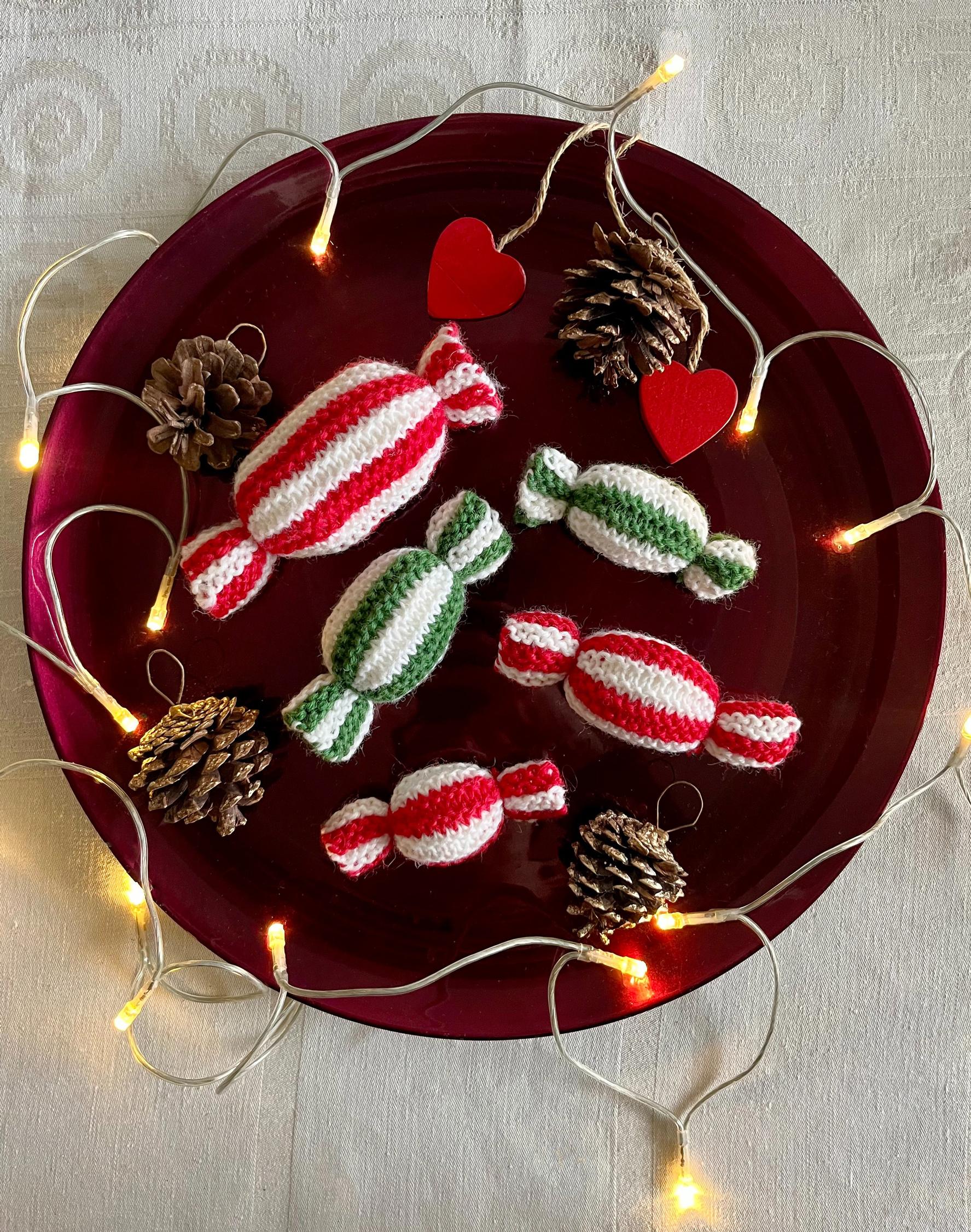 Knitted candies