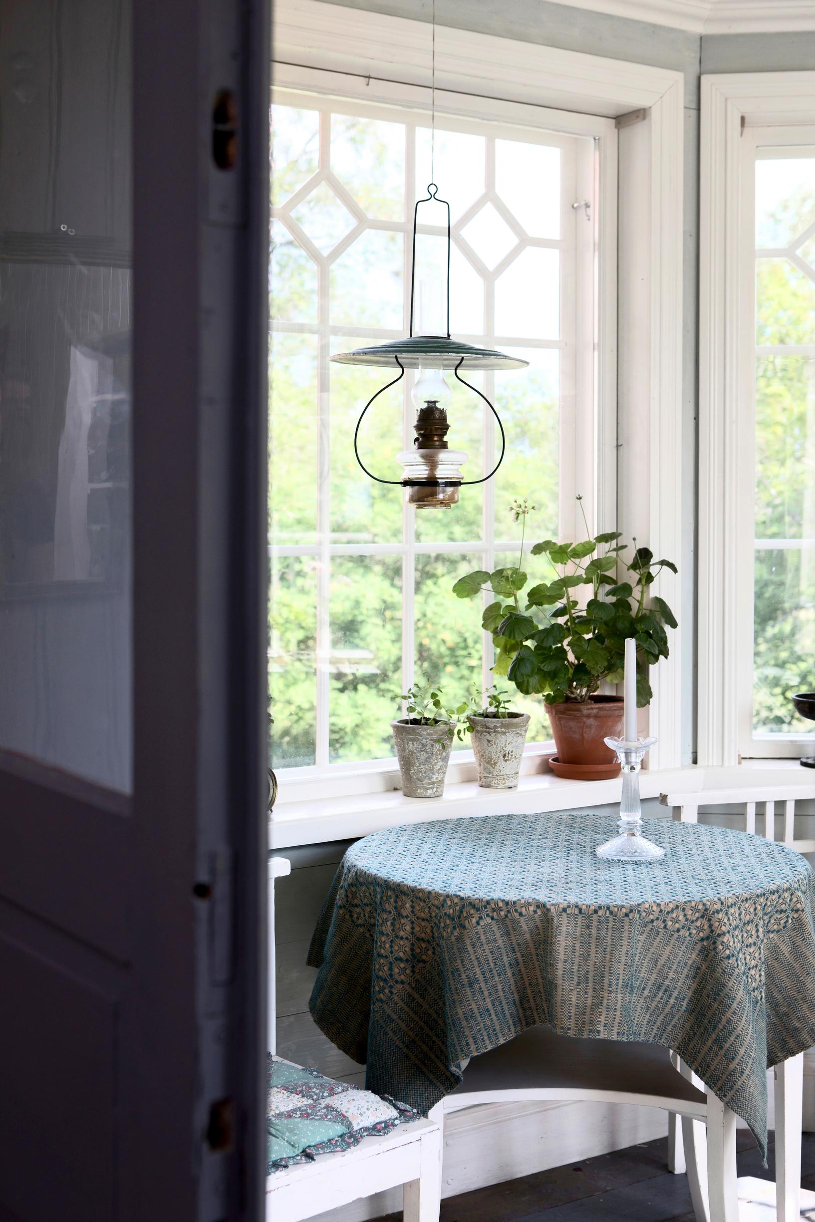 A view of the glassed-in porch