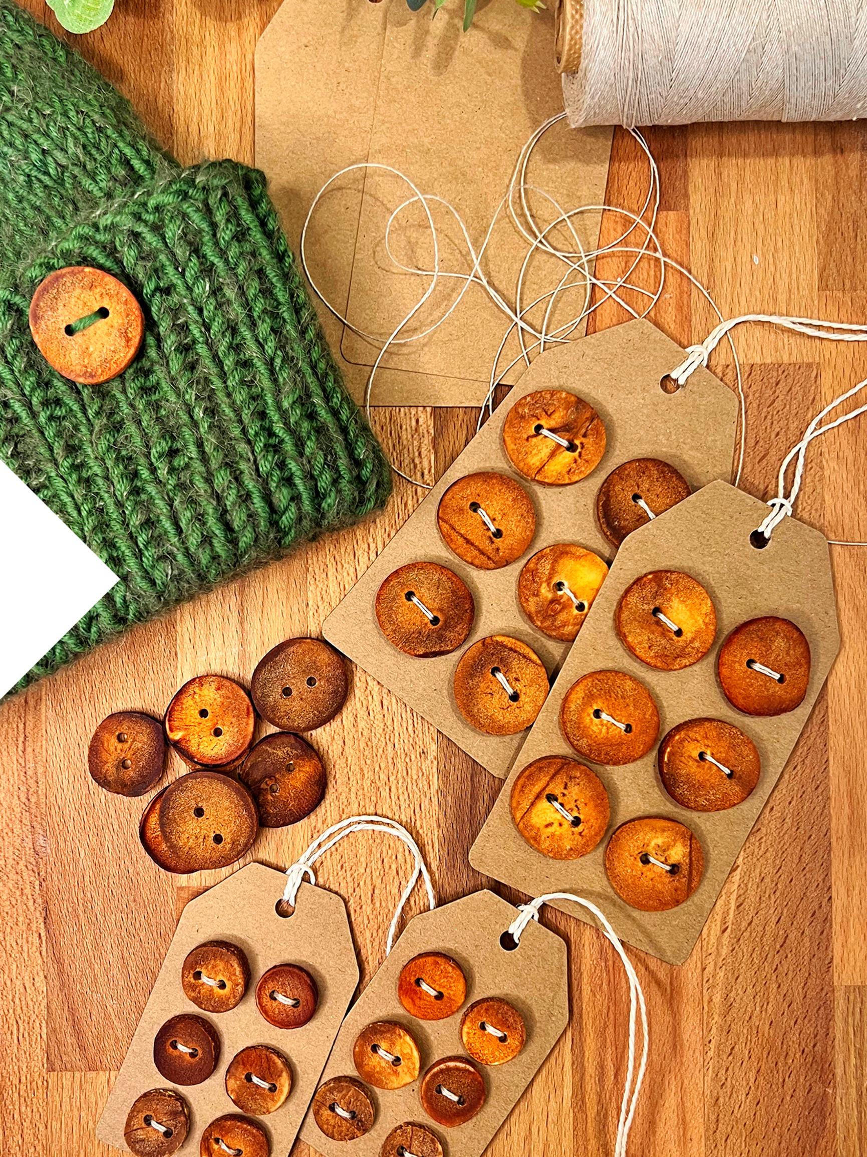 Buttons from avocado seeds! Here’s how to make beautiful wood-like buttons yourself