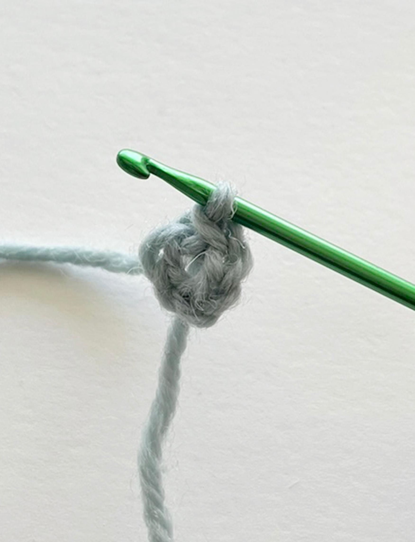 Starting chain for the granny square