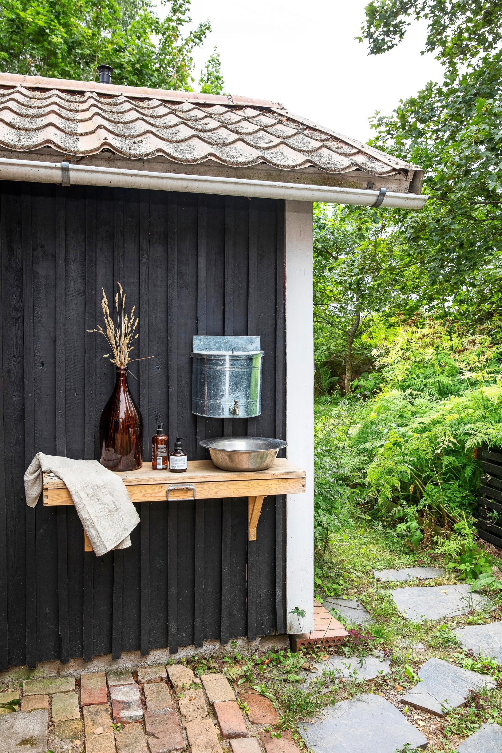 Outdoor washing station at the cottage