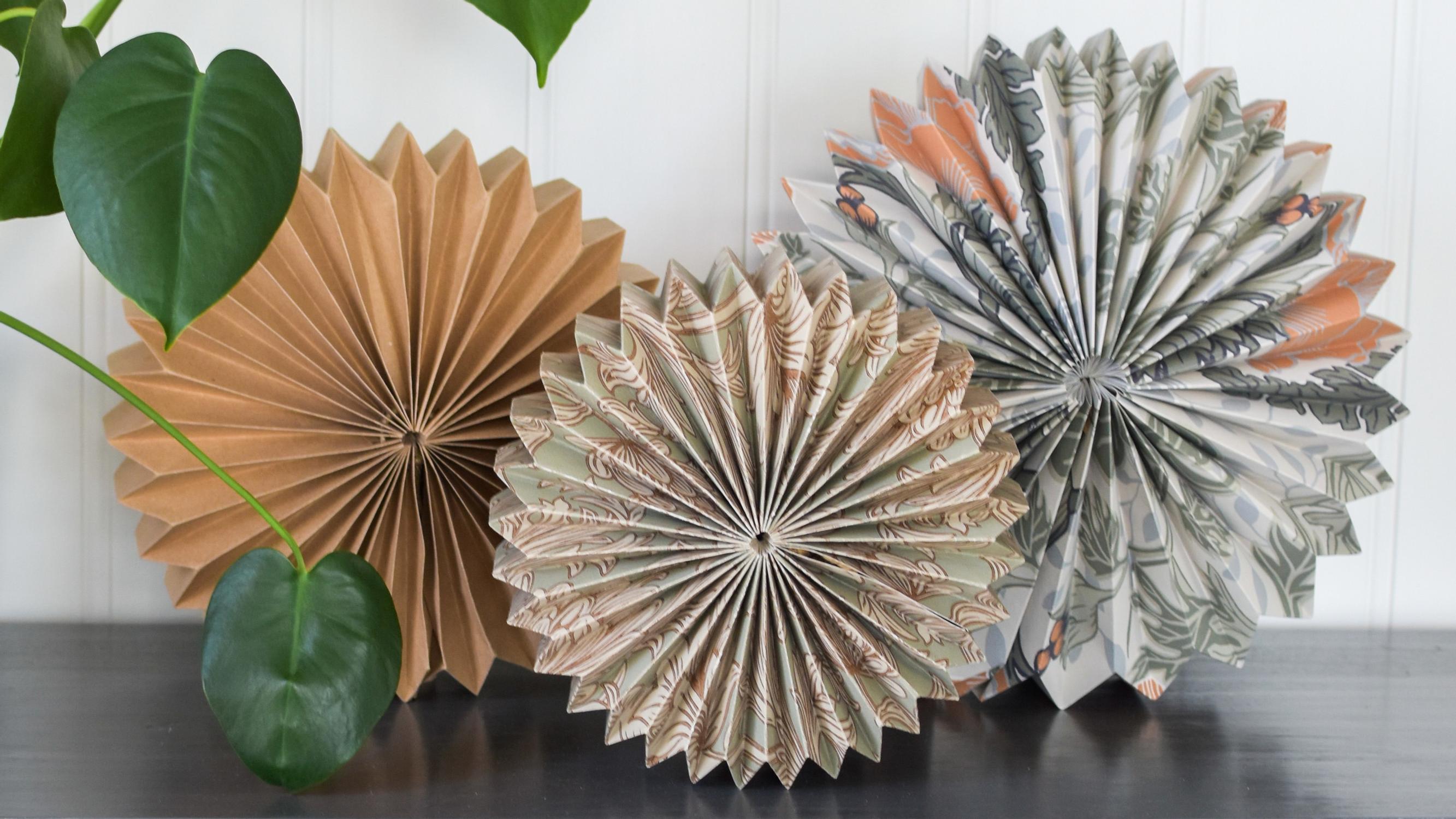 Create an atmospheric paper lamp with origami techniques
