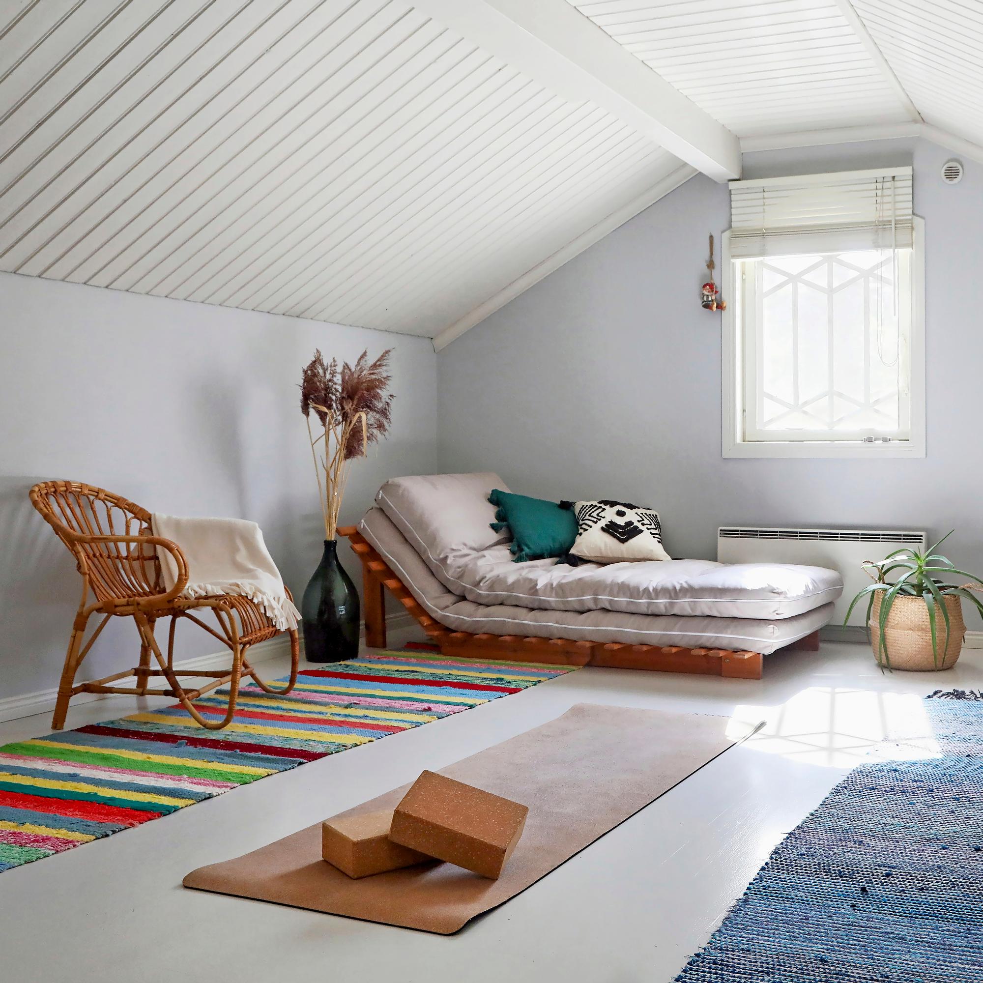 6 ways to bring a yoga studio atmosphere into your home