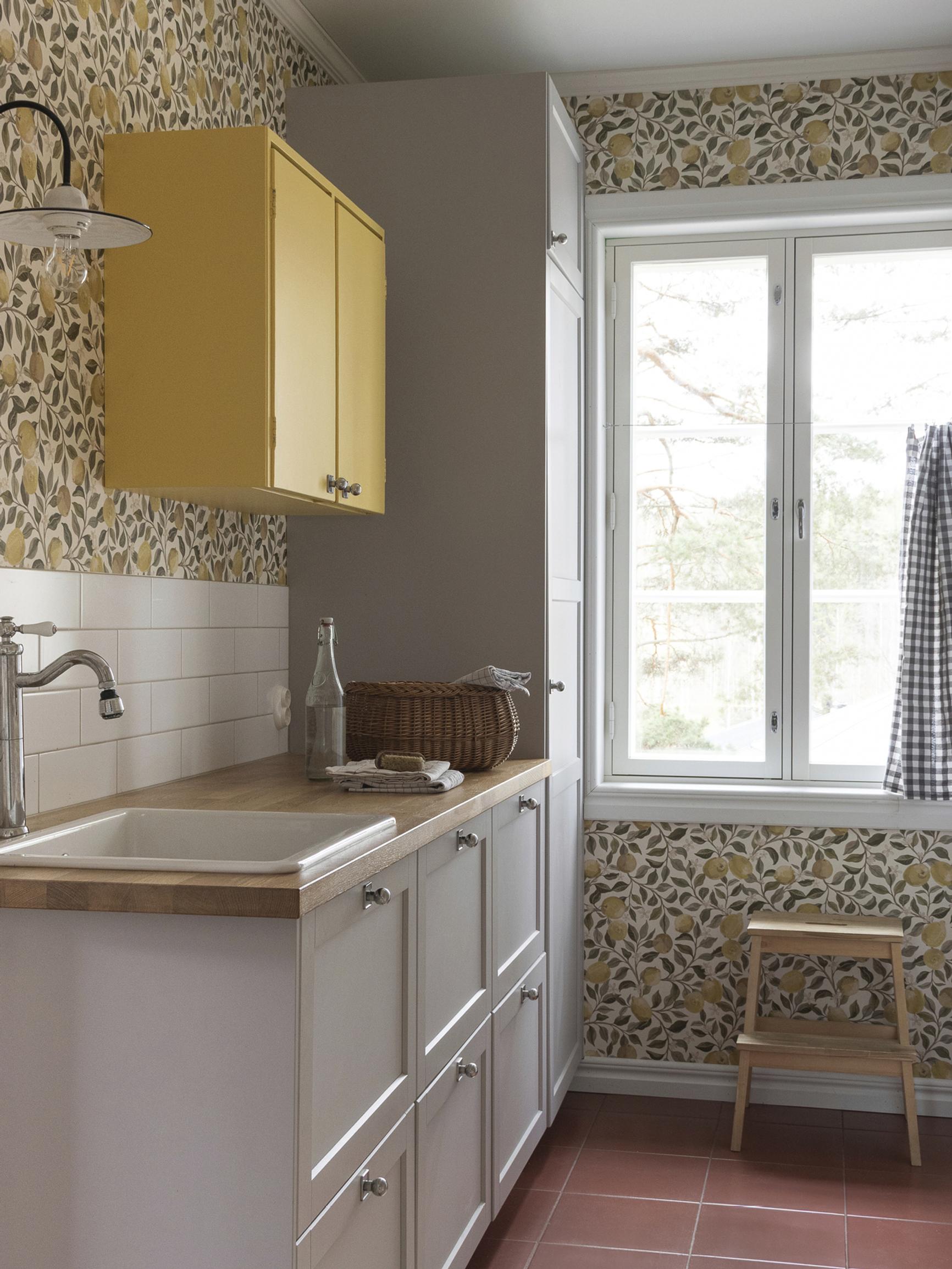 Farewell, neutrals! How Rilla’s 1950s cabinets and bold wallpaper transformed her laundry room