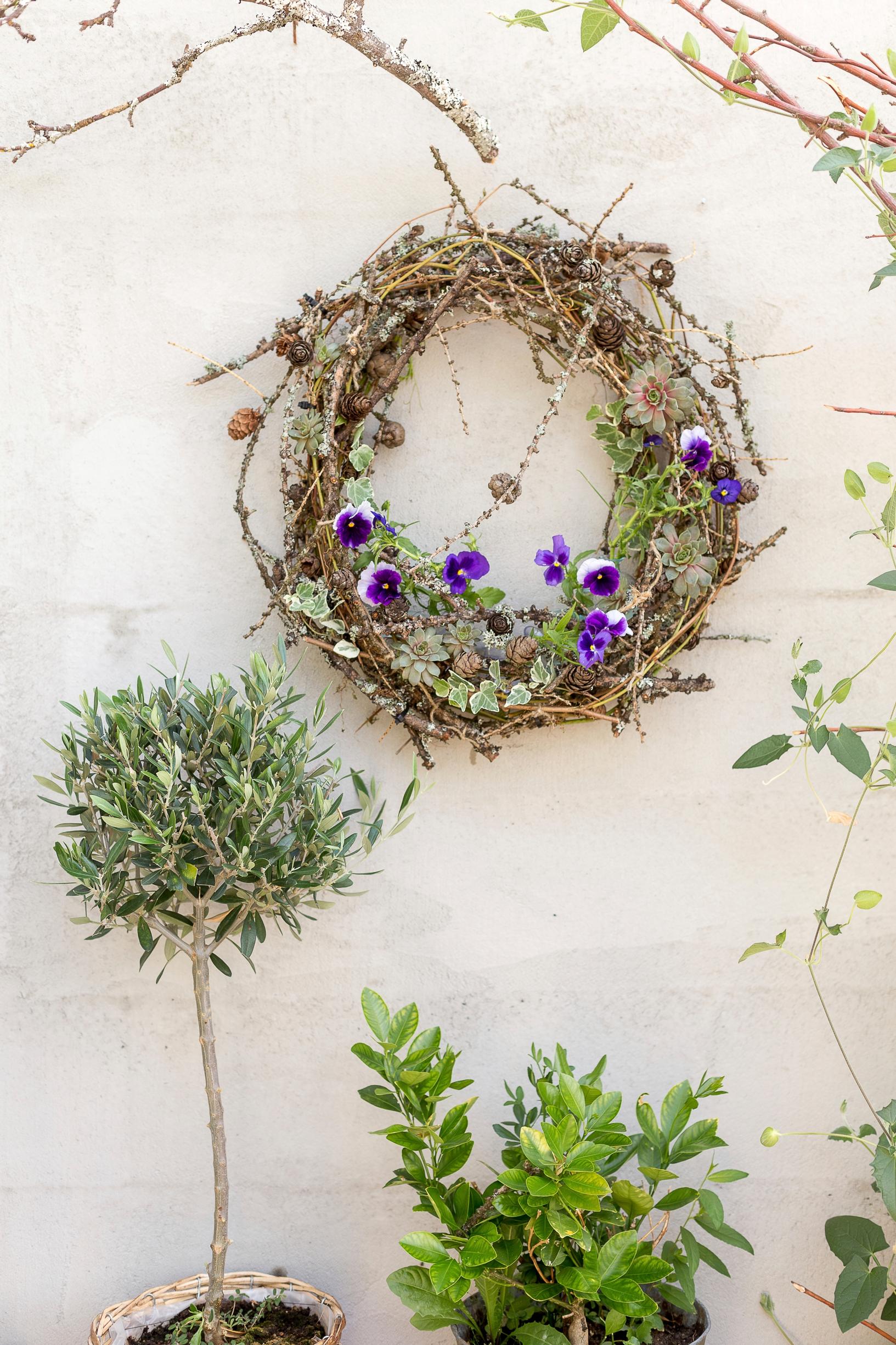 Pansy wreath on the wall