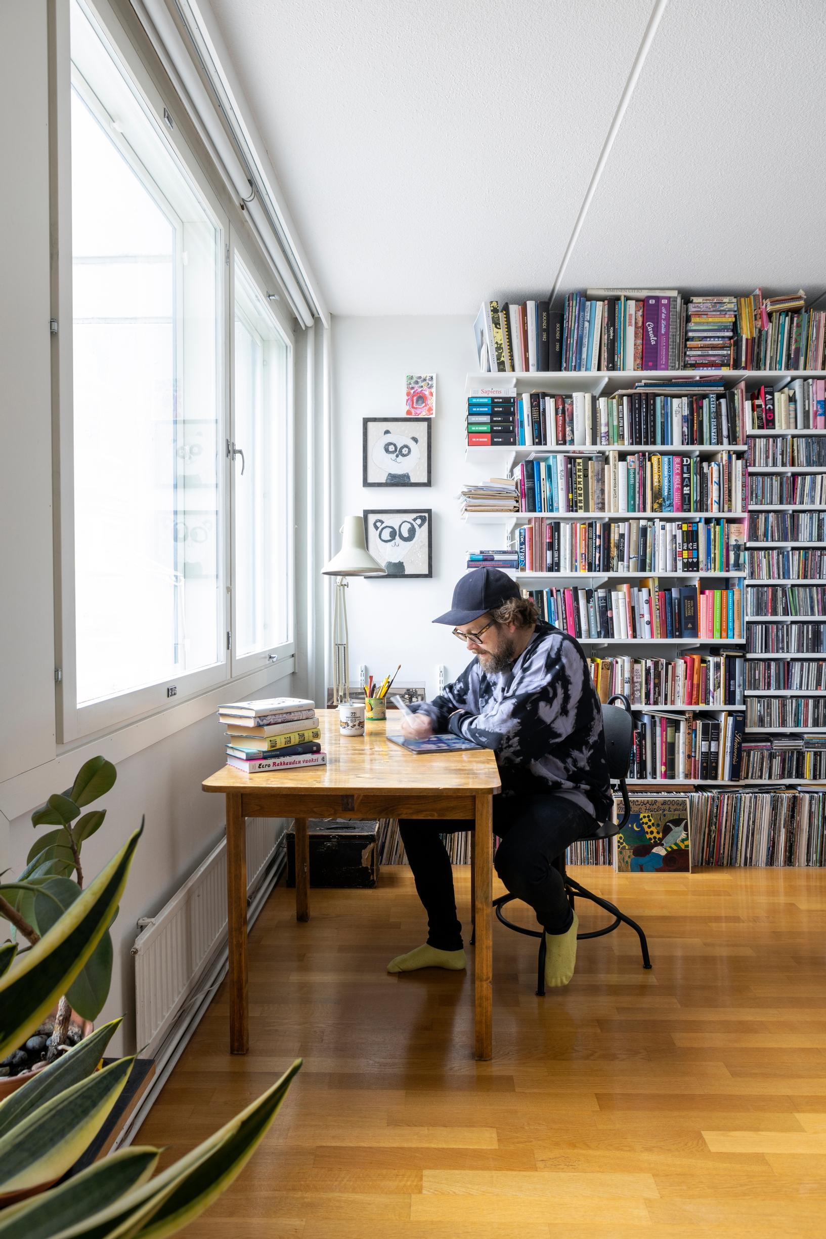 Jussi Karjalainen at his desk