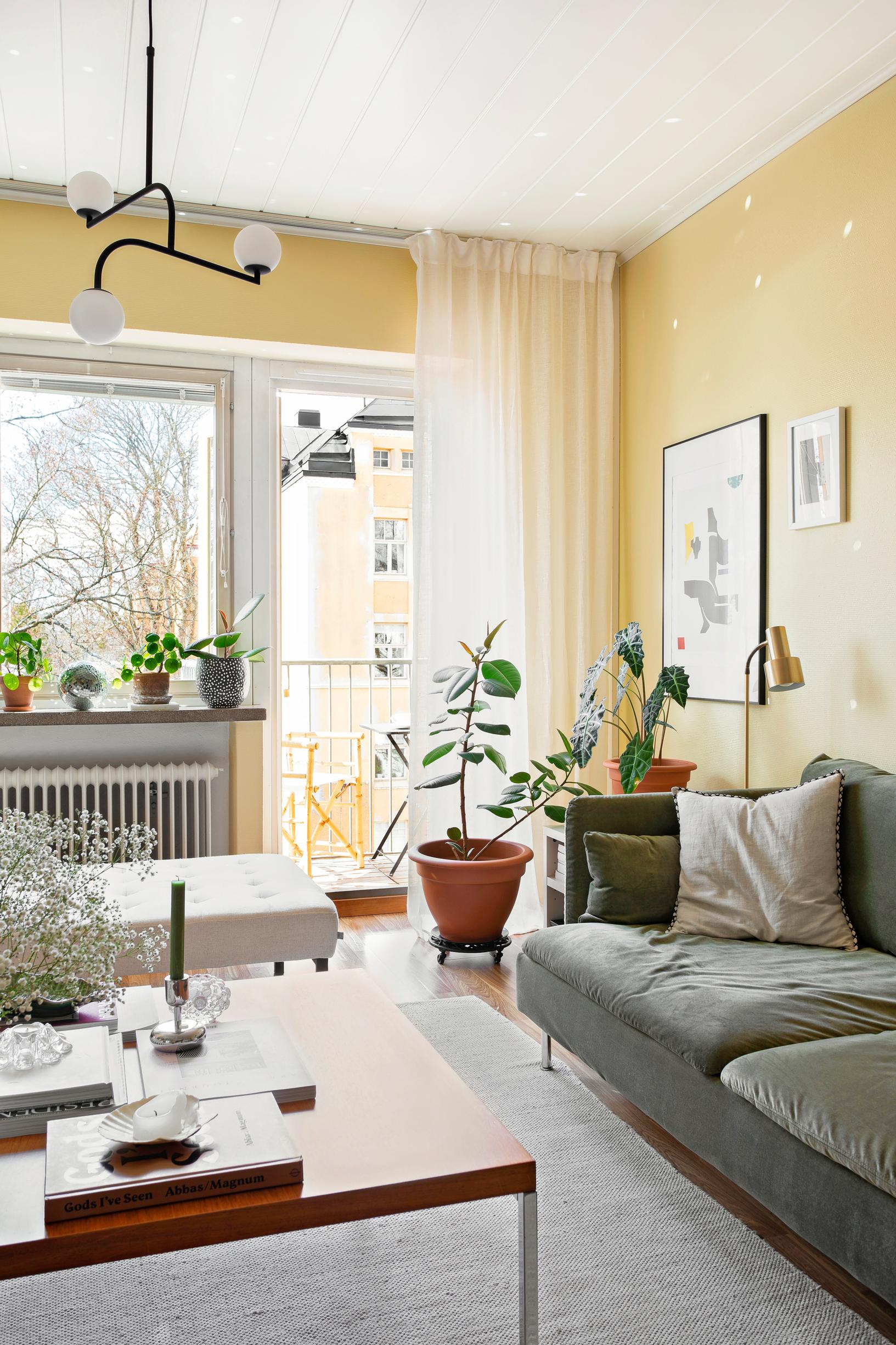 Living room and view to the balcony