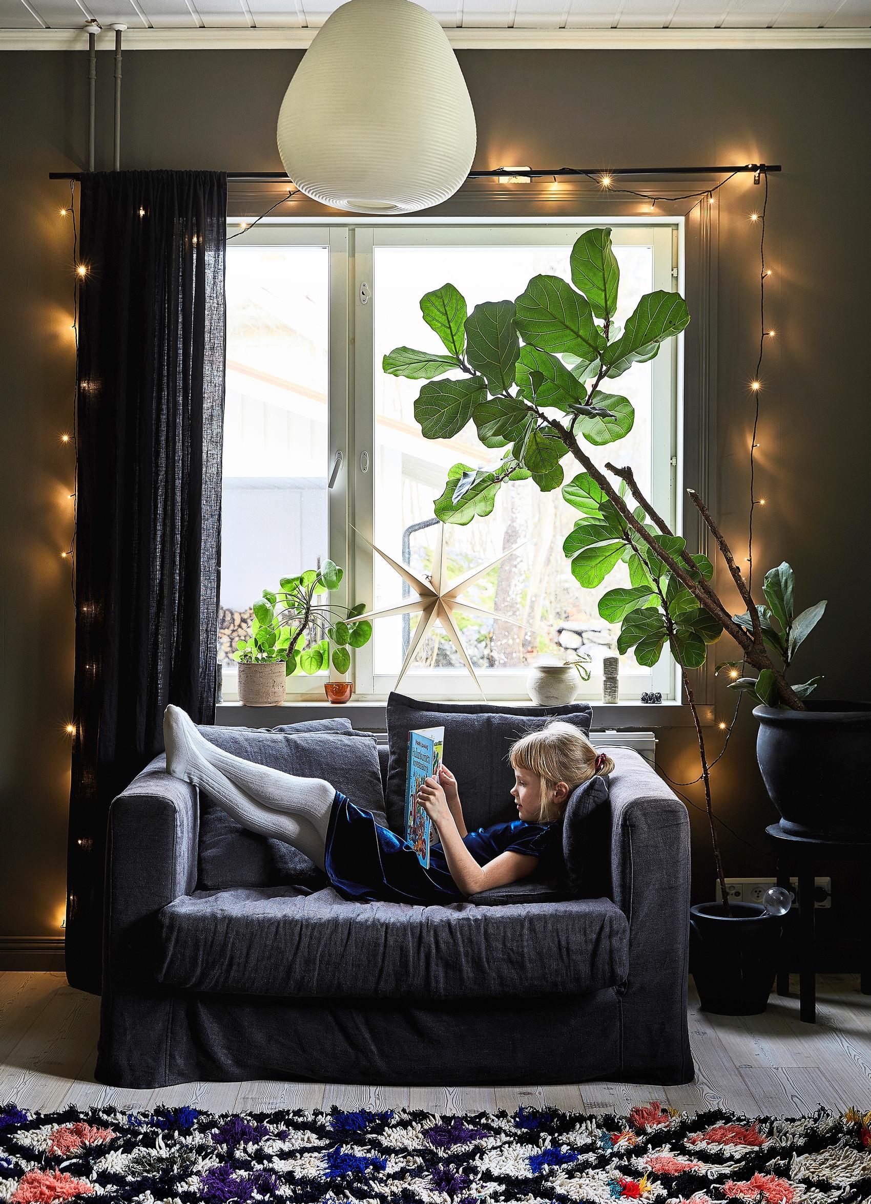 The study’s Christmas decor