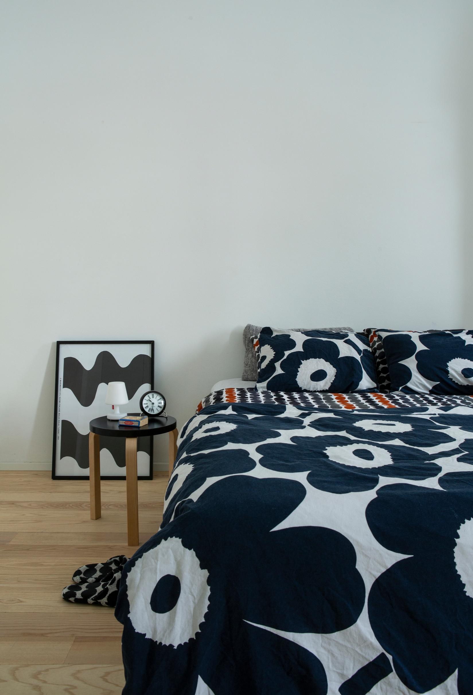 Marimekko Unikko bedding and a Lokki poster