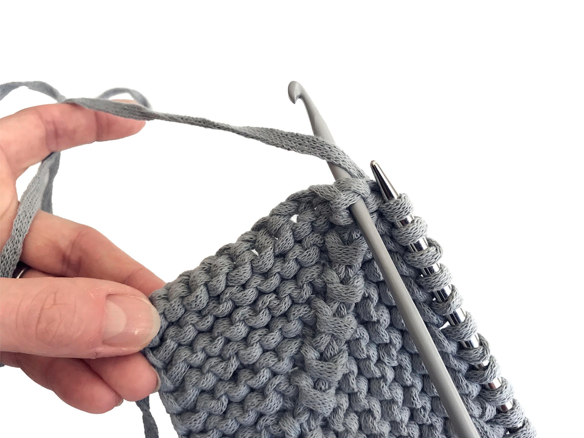 Free knitted slippers pattern, photo 3
