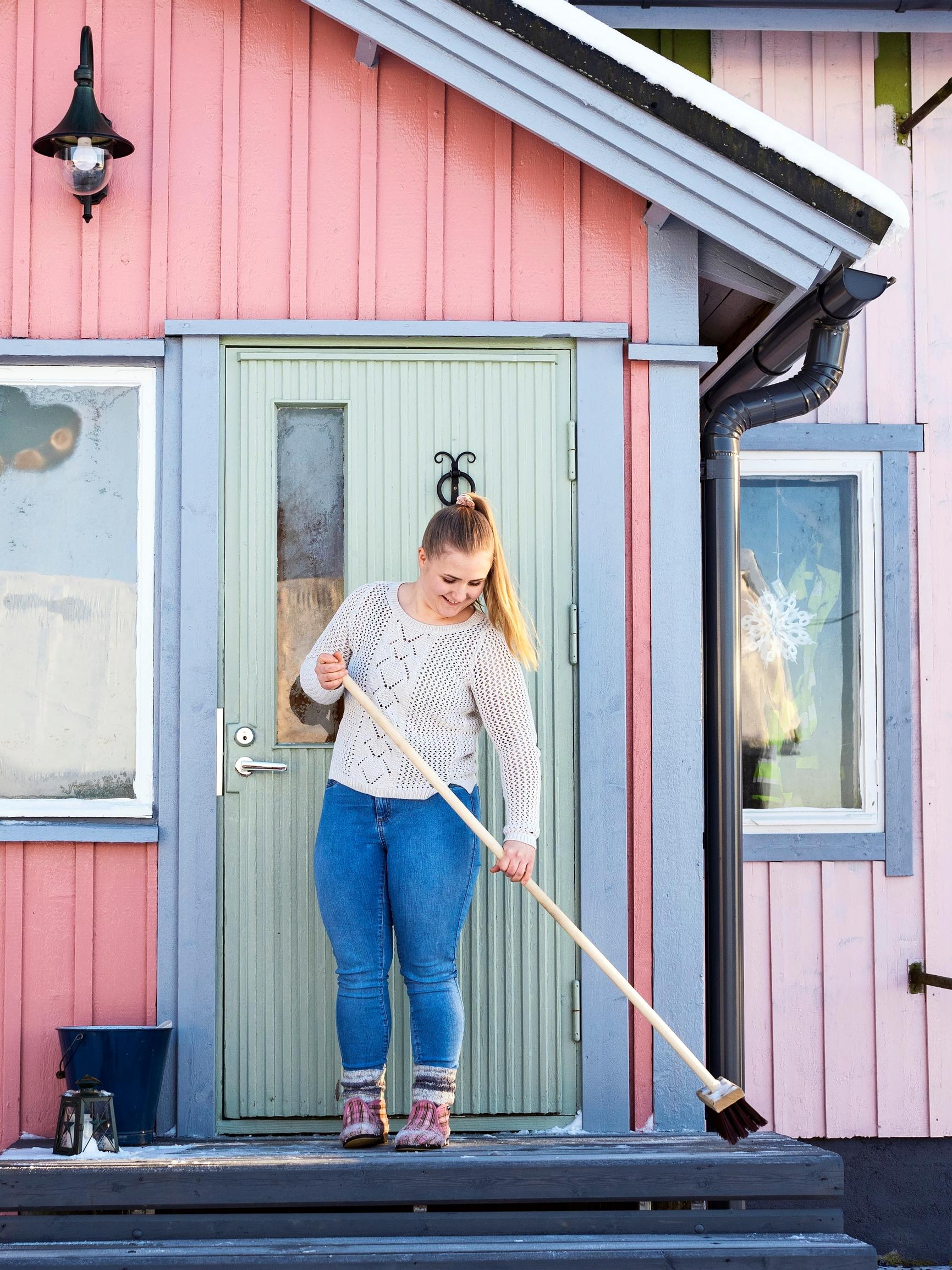 Nenna, 22, transformed a run-down post-war house into her first home: “There will still be enough work for decades”