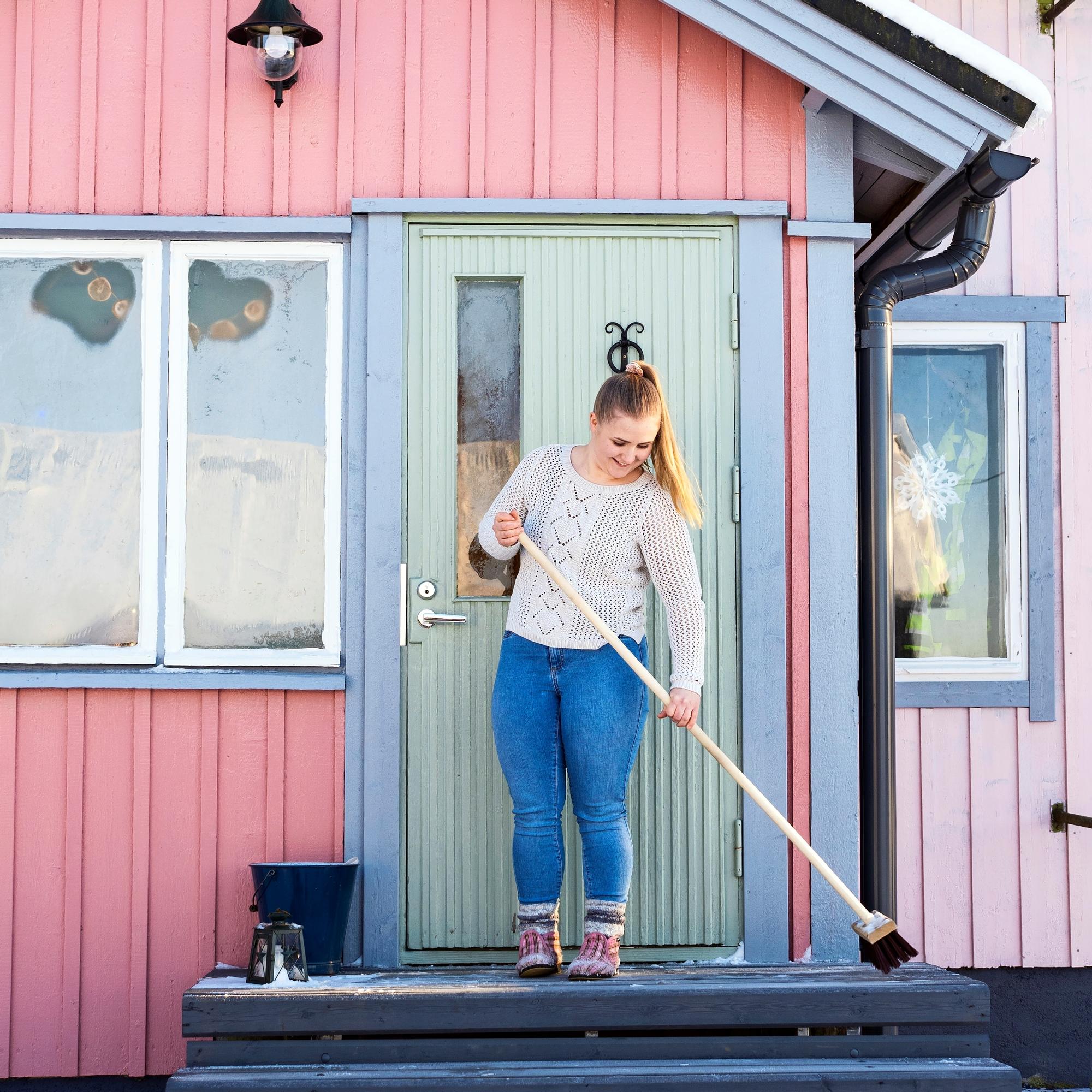 Nenna, 22, transformed a run-down post-war house into her first home: “There will still be enough work for decades”