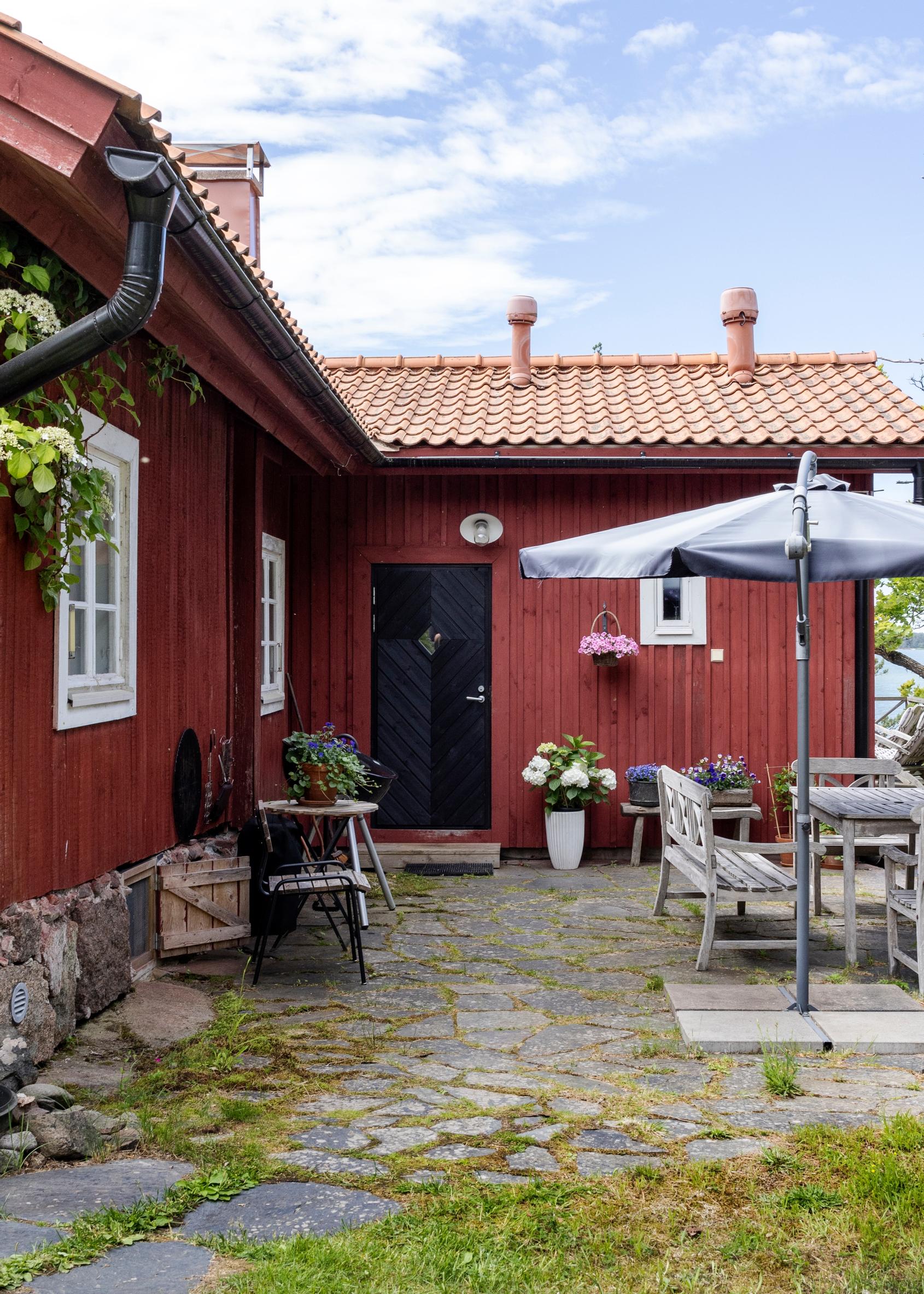 Red cottage