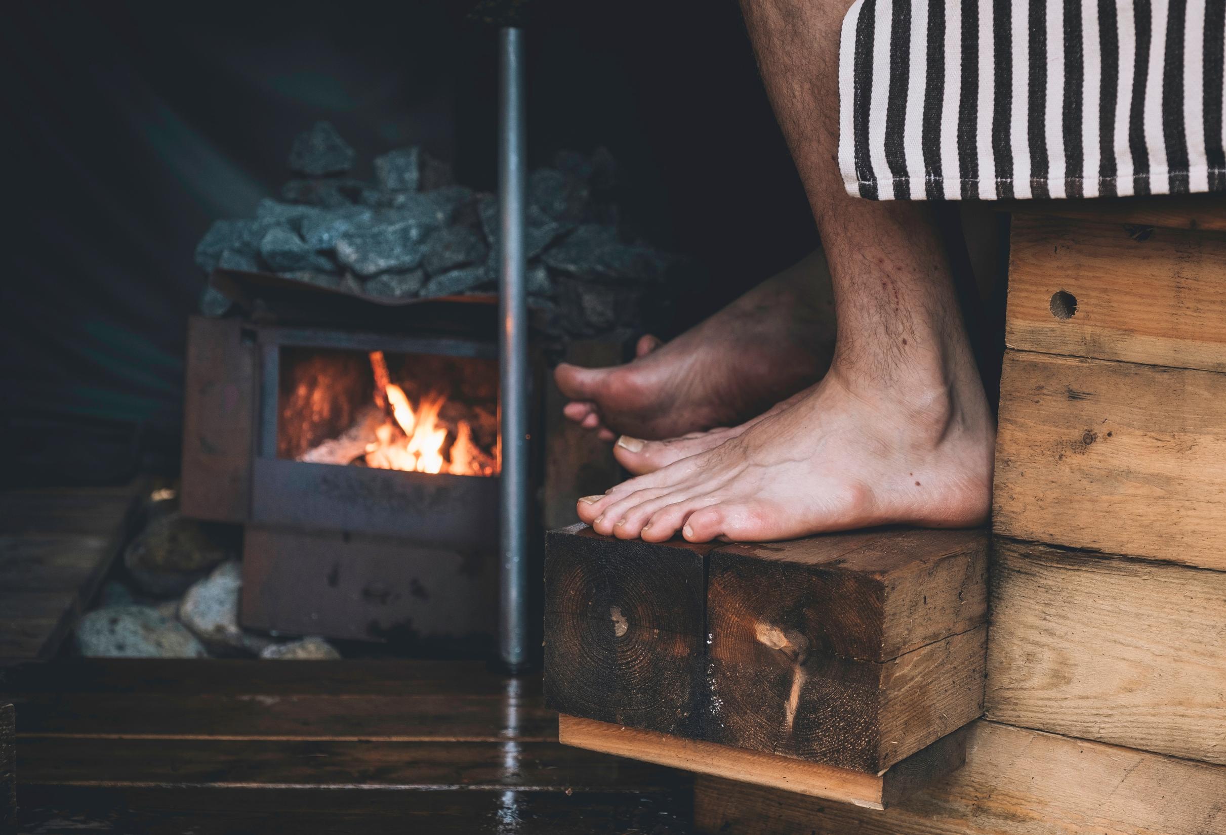 Tent sauna stove