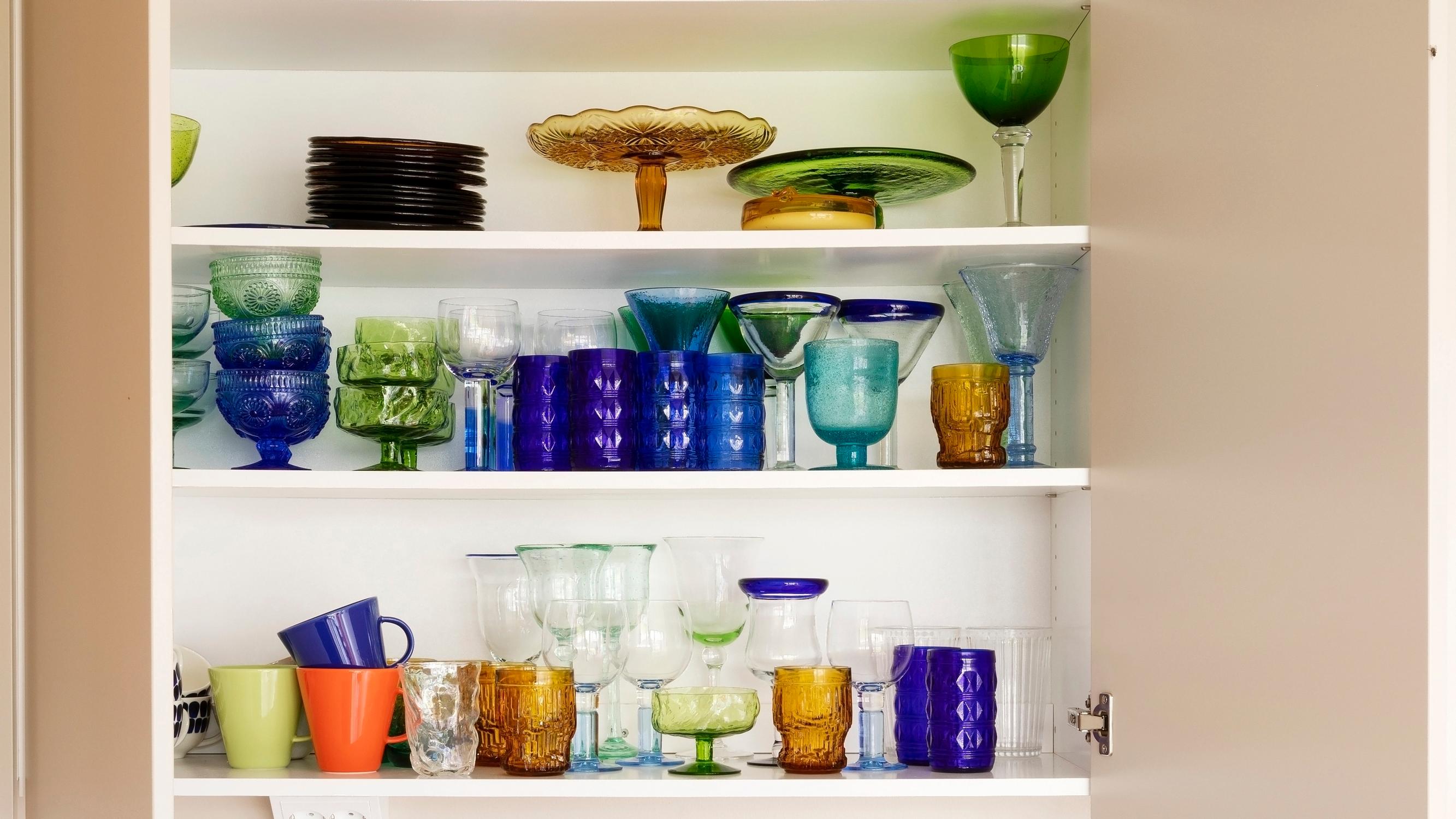 11 creative ways to show off your dishes—glass cabinets are back!