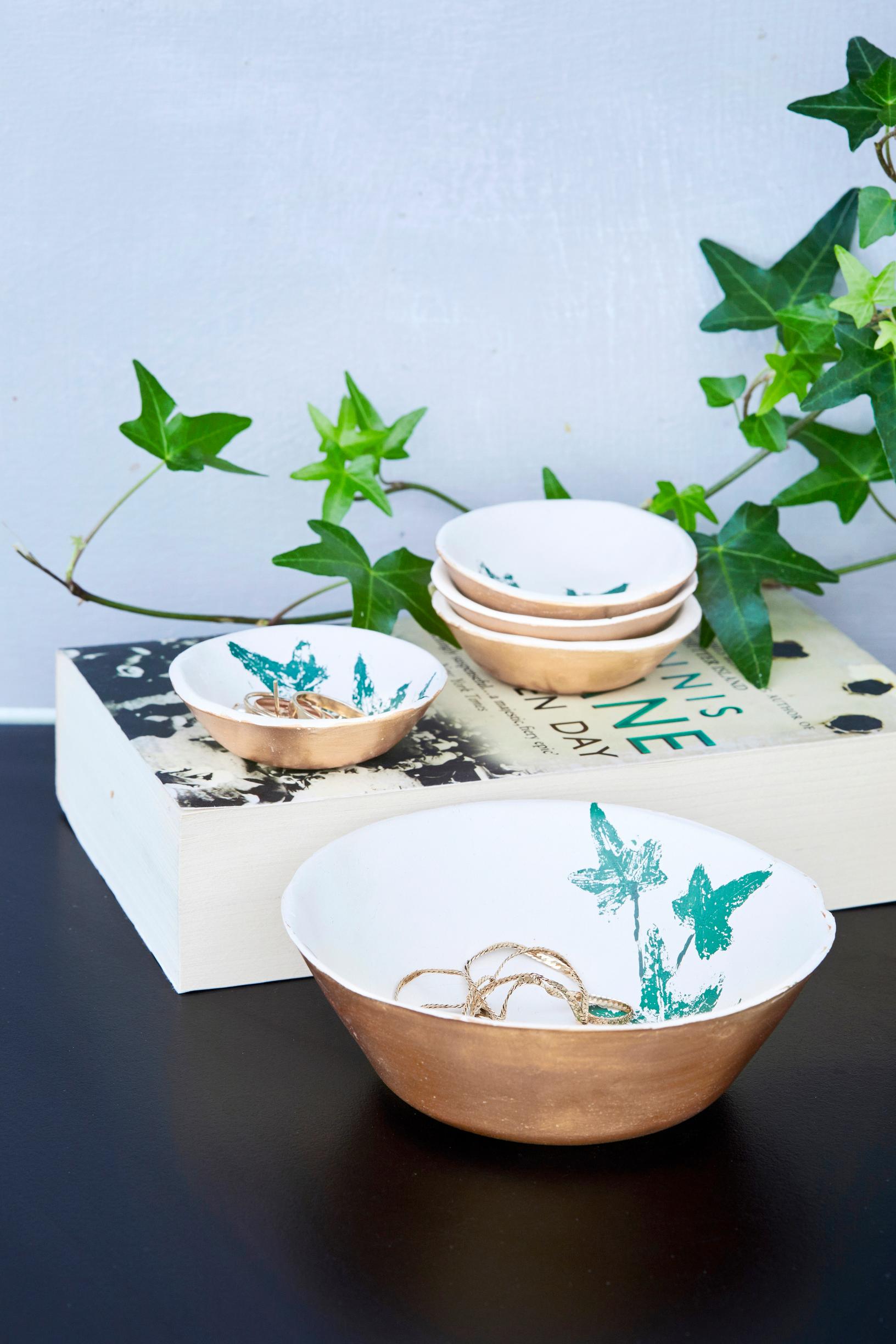 Let’s play ceramicist! Make beautiful air-dry clay bowls—no glazing or firing required