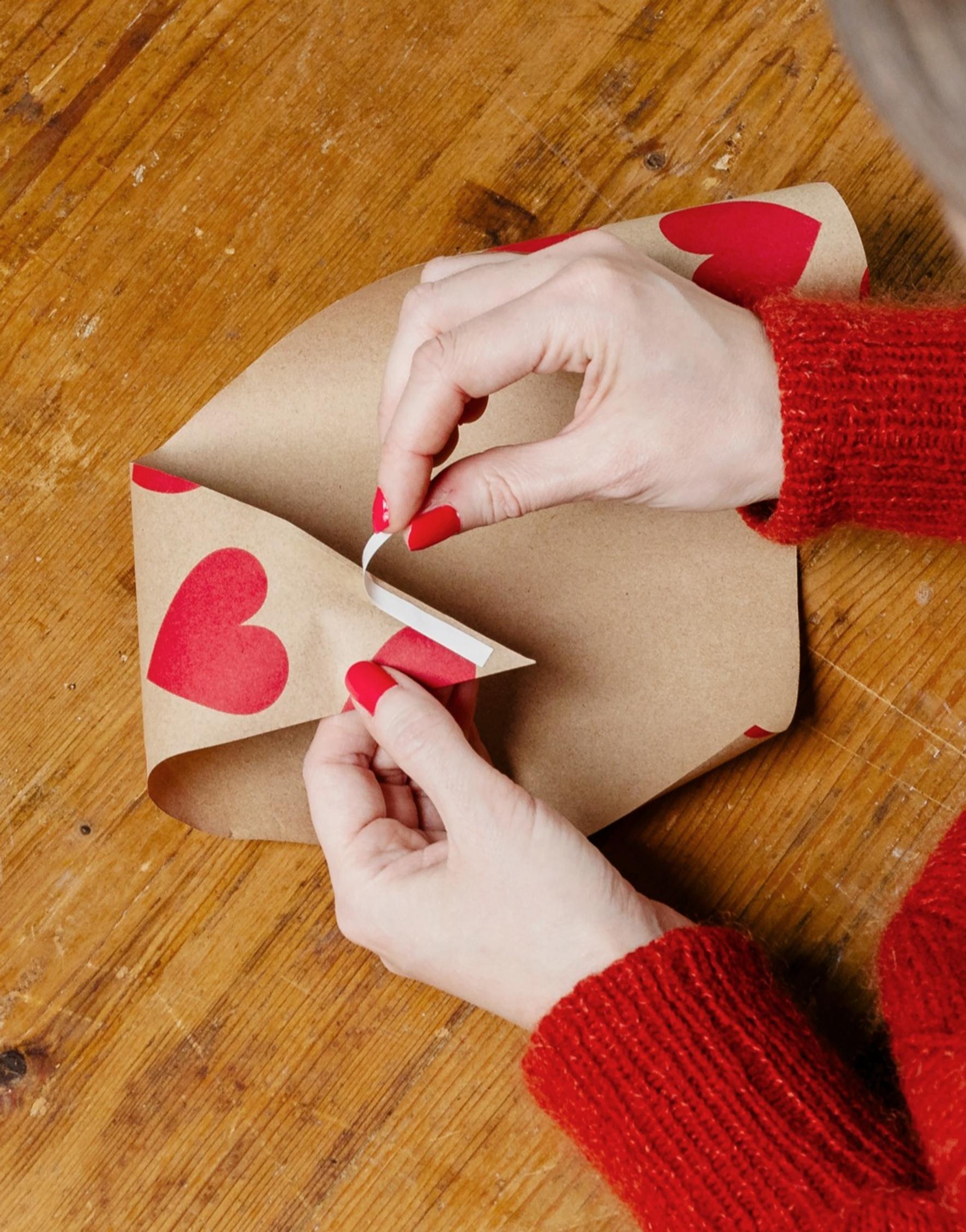 Taping the paper cone