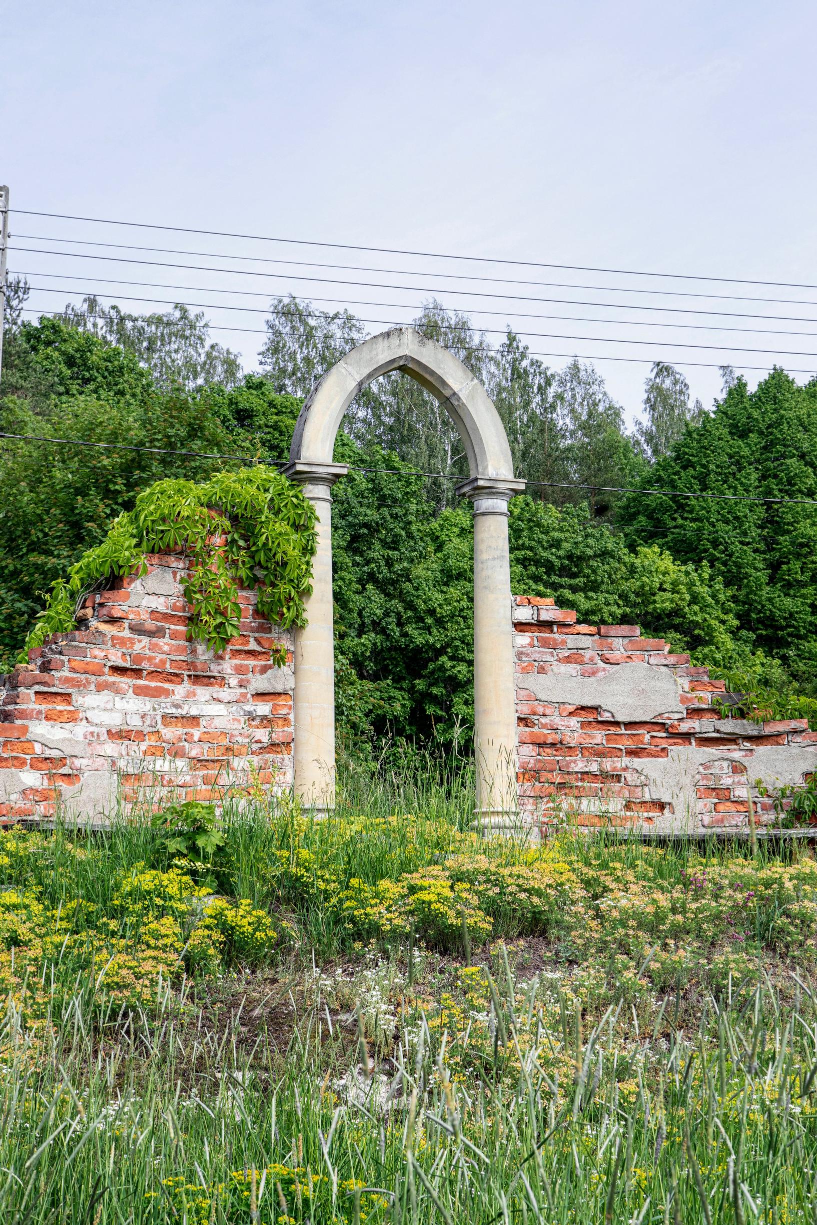 A folly in Mustio Manor’s park