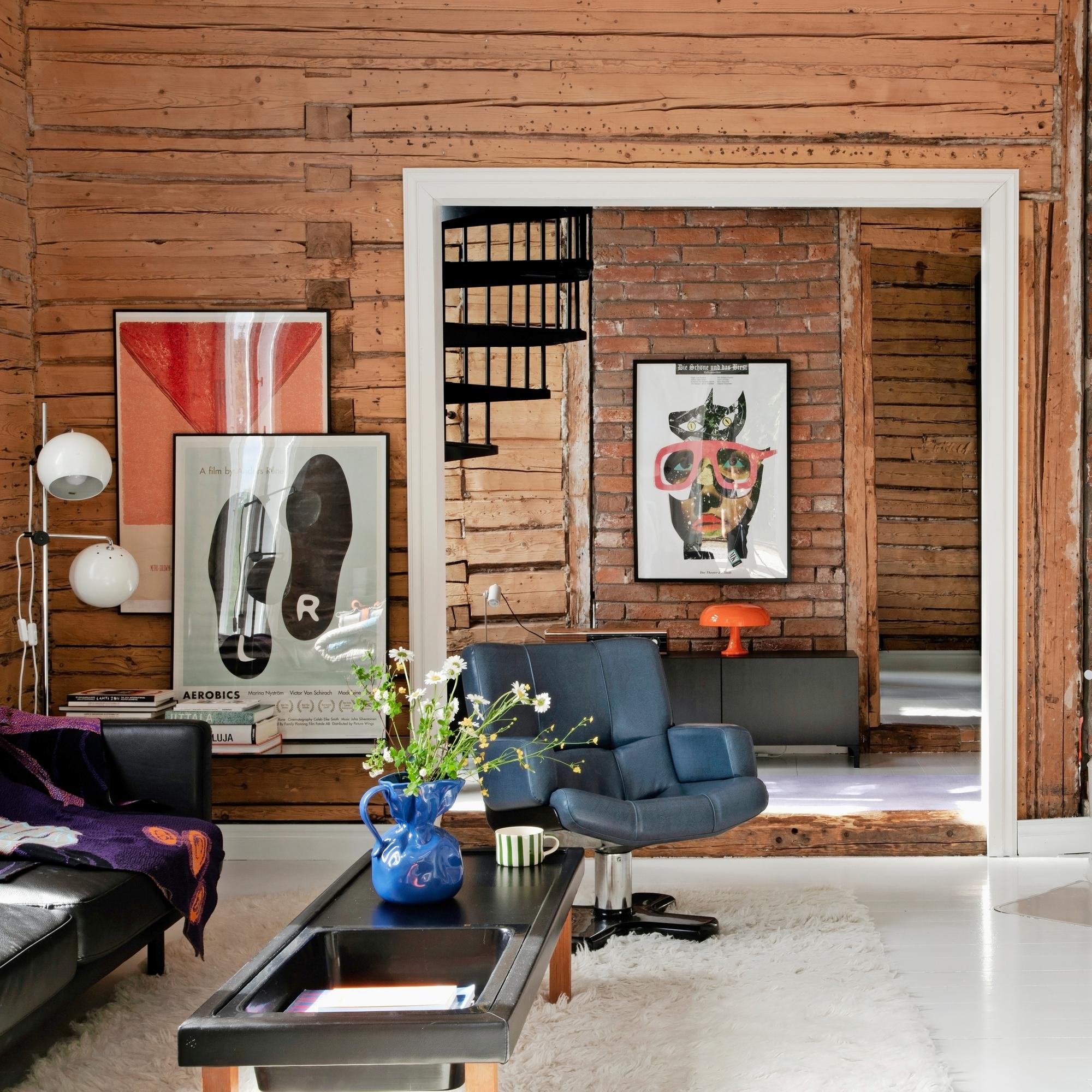 Home in an old train station: “We have time to make it all our own”