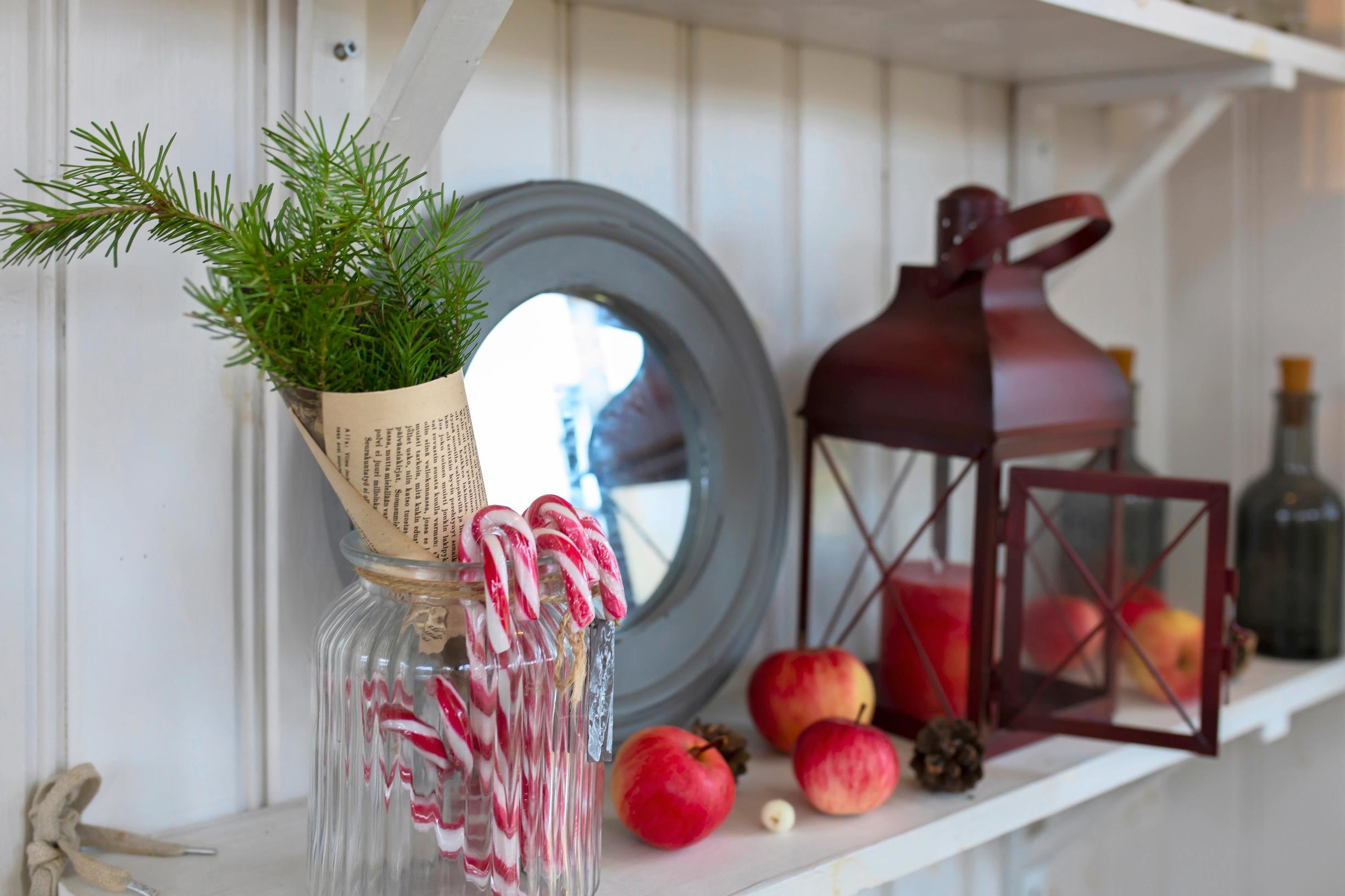 Christmas decorations on the porch shelf