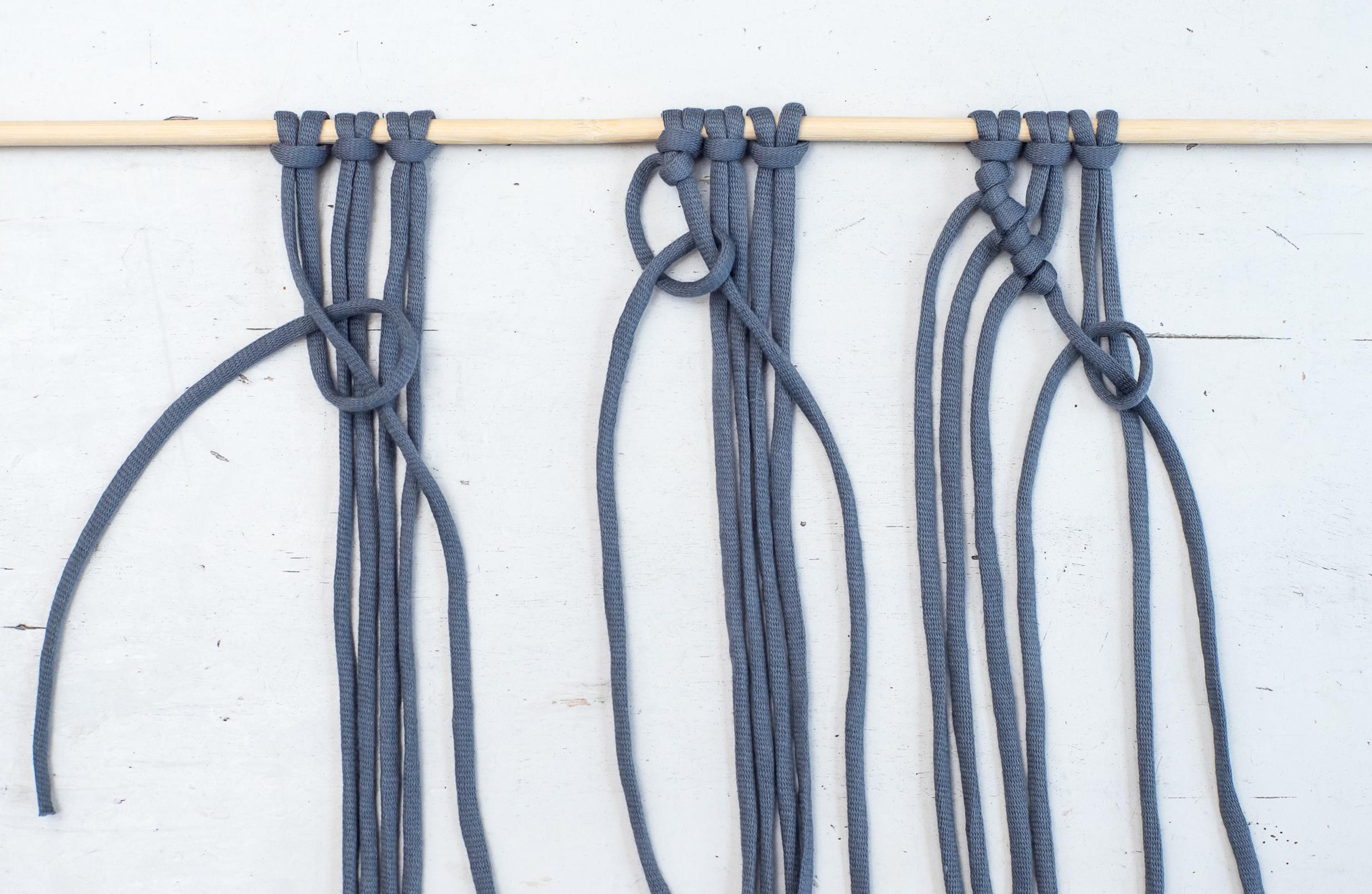 Half hitch and double half hitch knot
