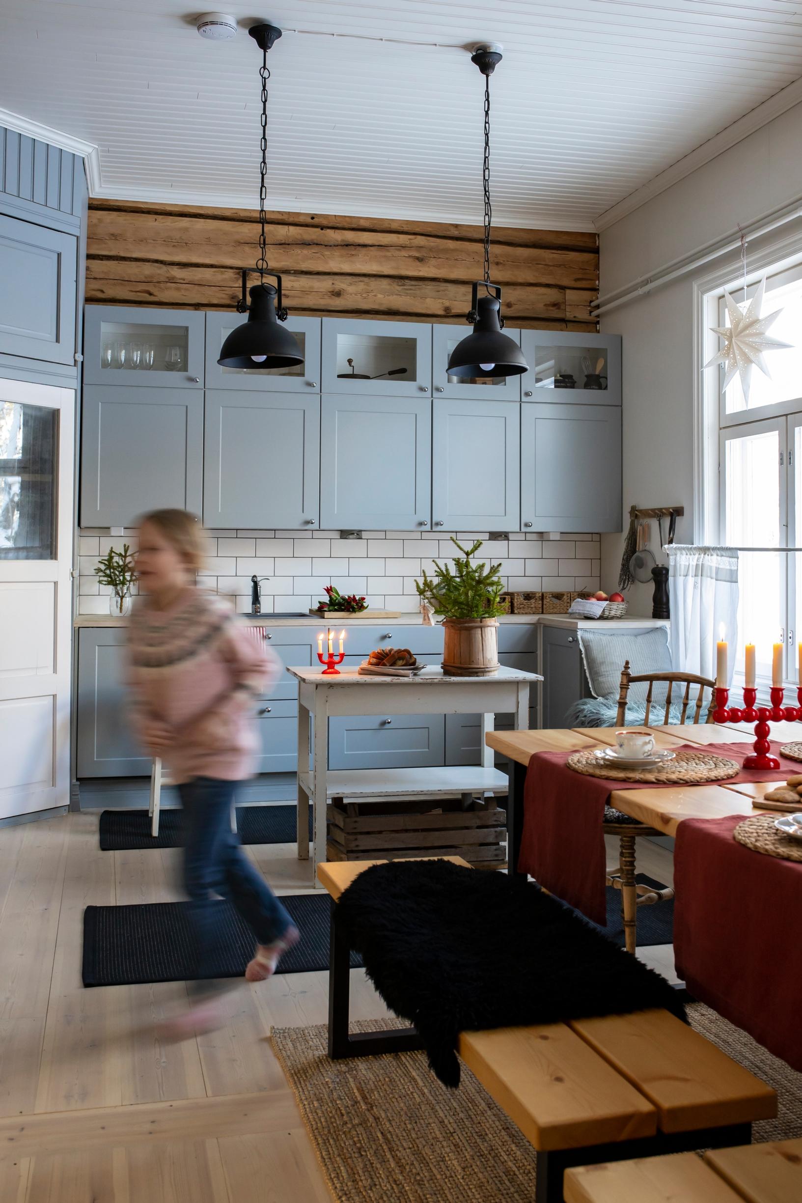 The vicarage’s everyday kitchen cabinets