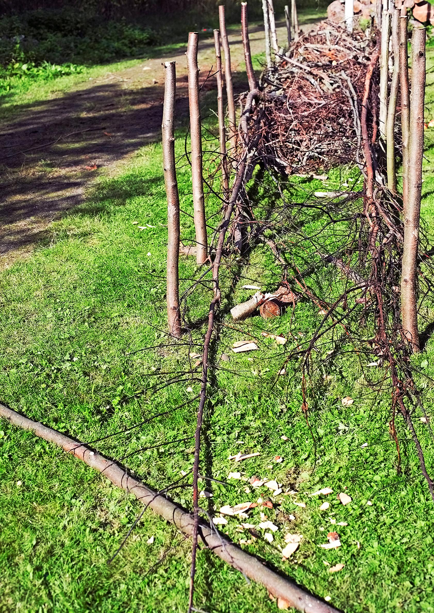 Brush fence material