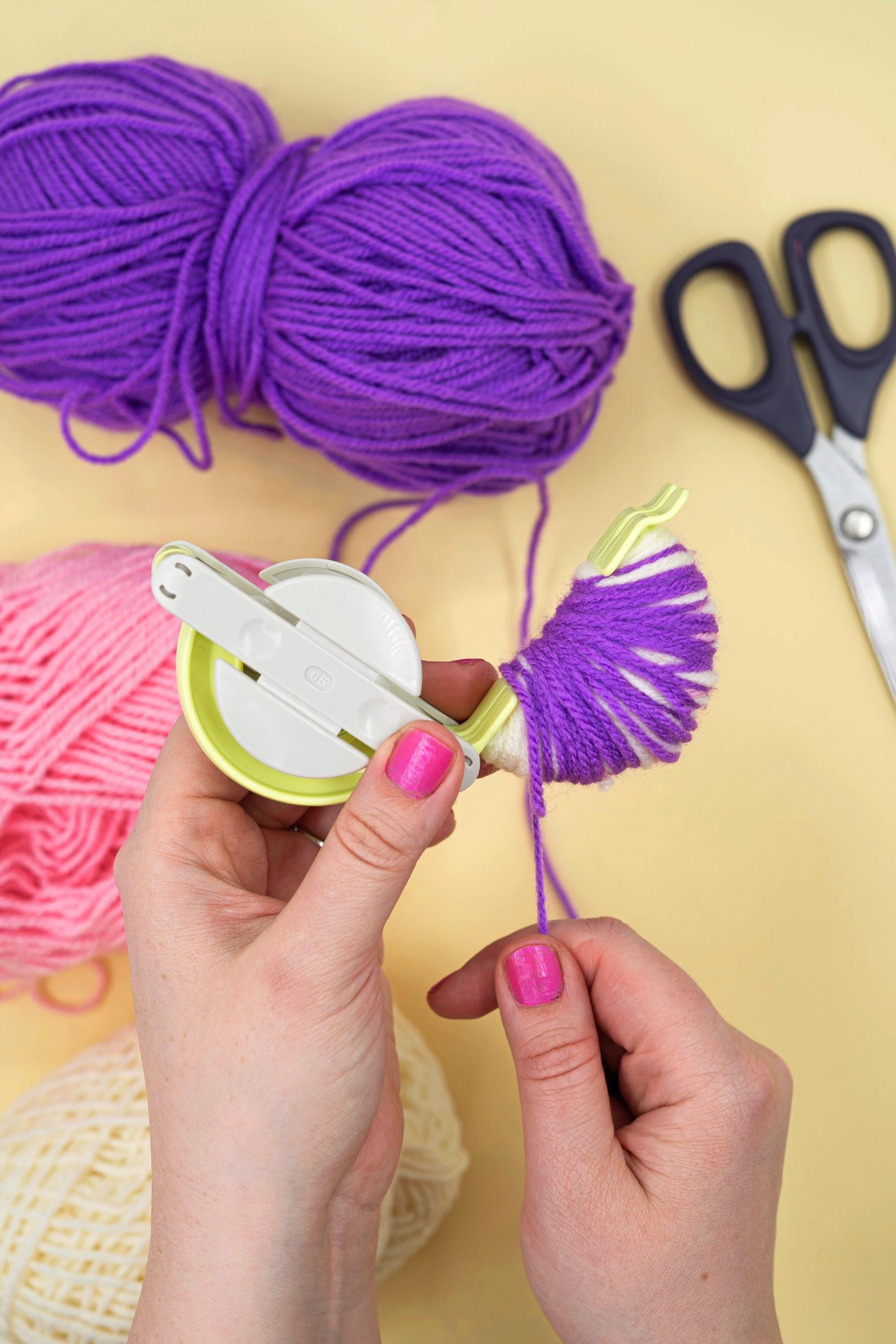 changing the pompom color