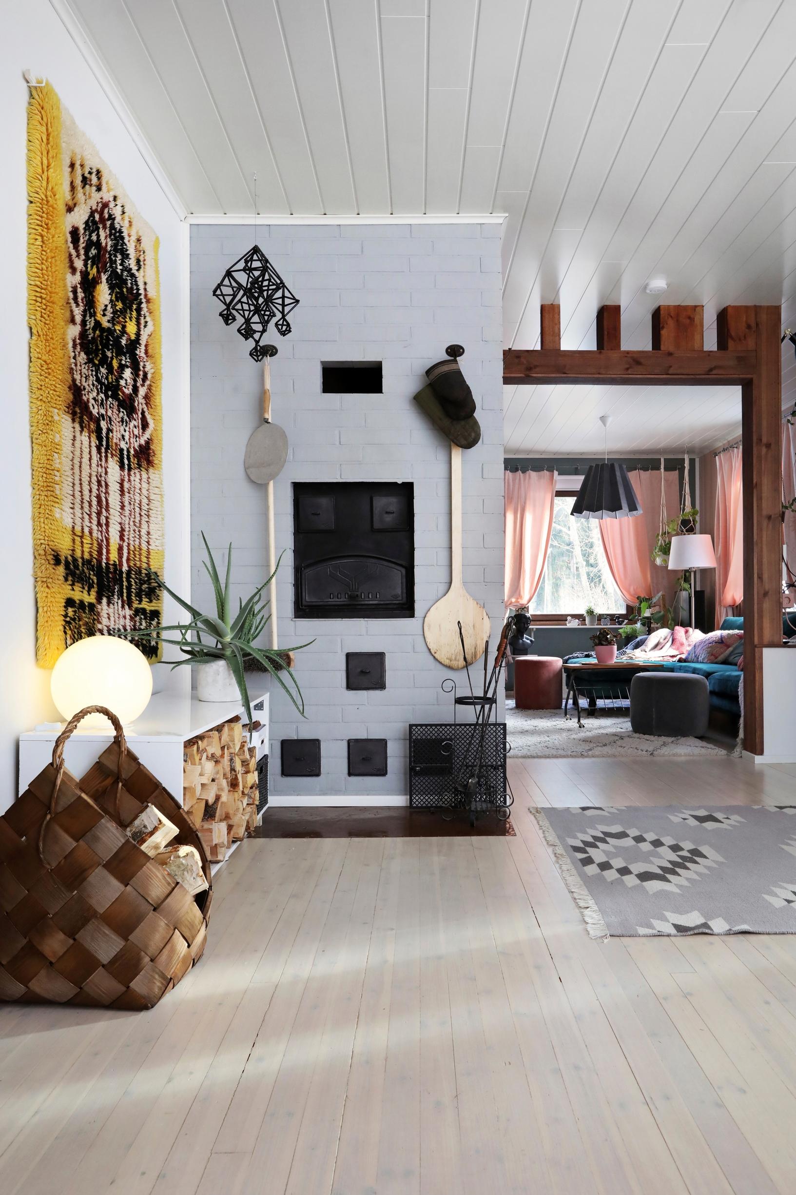 A gray-plastered baking oven