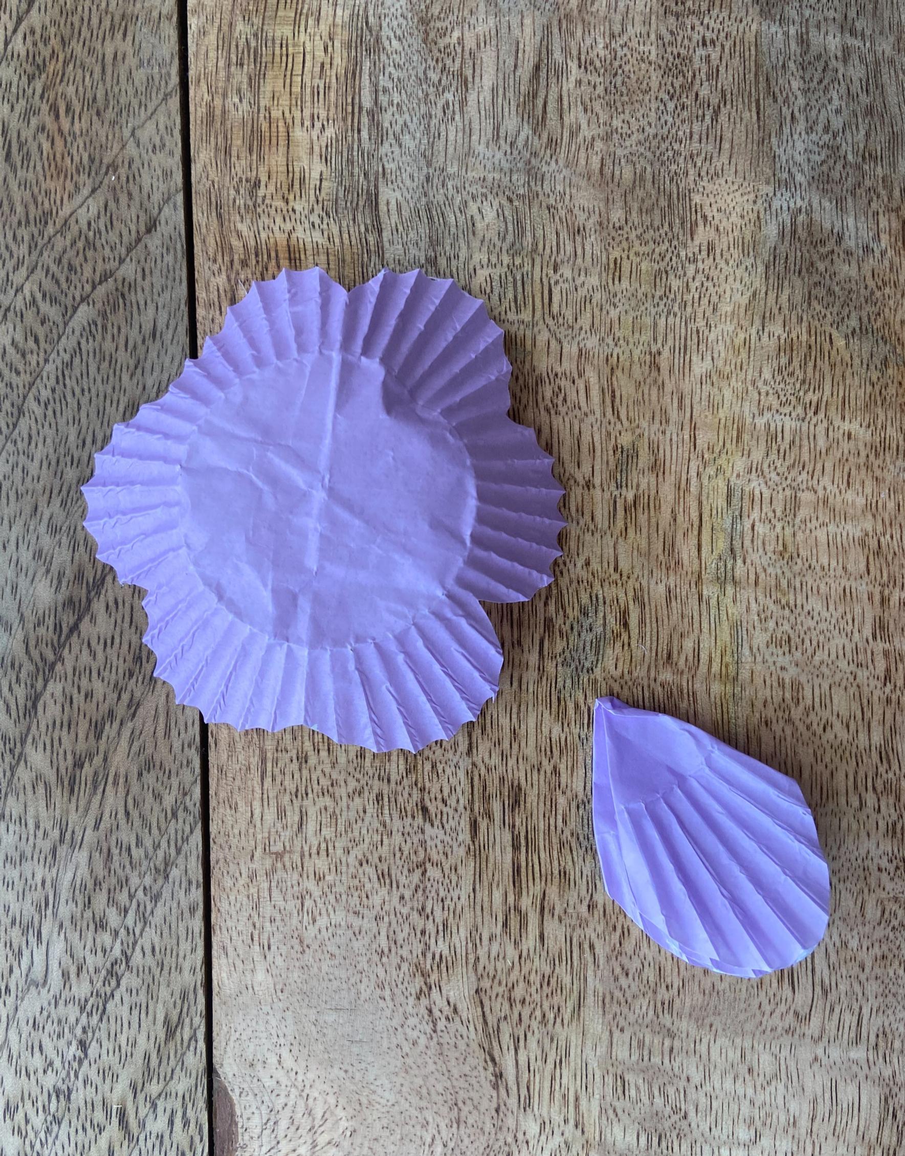 Step-by-step image of a cut muffin liner.