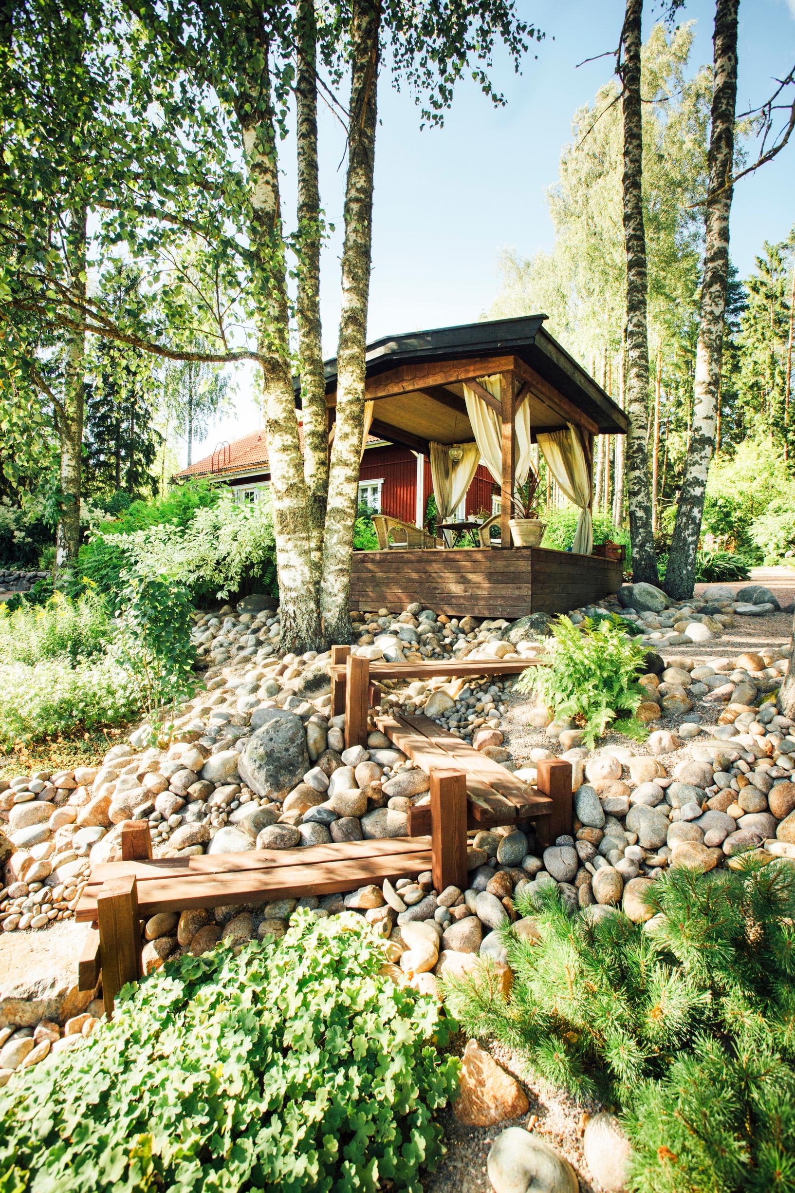 yard seating areas